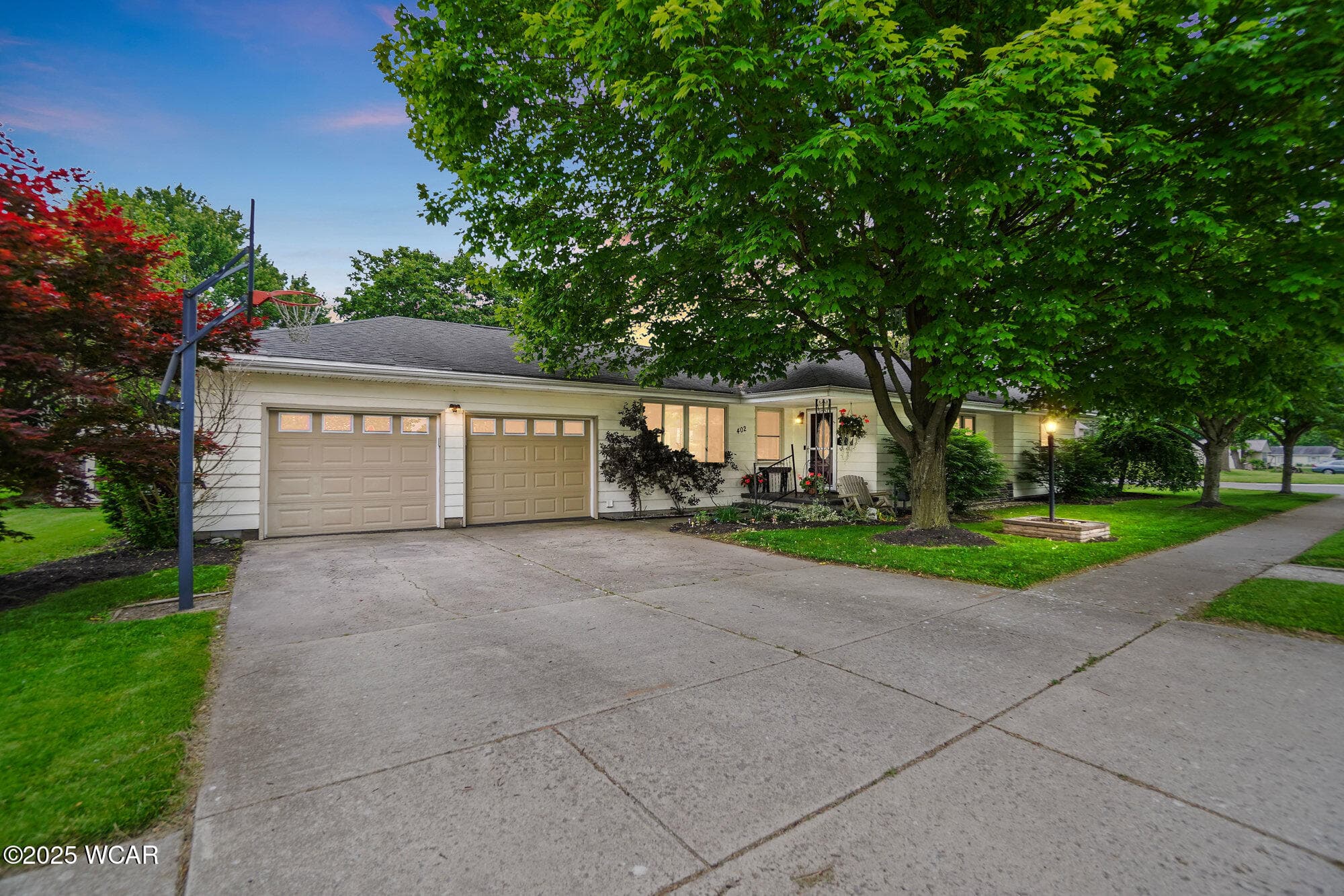 402 Grand