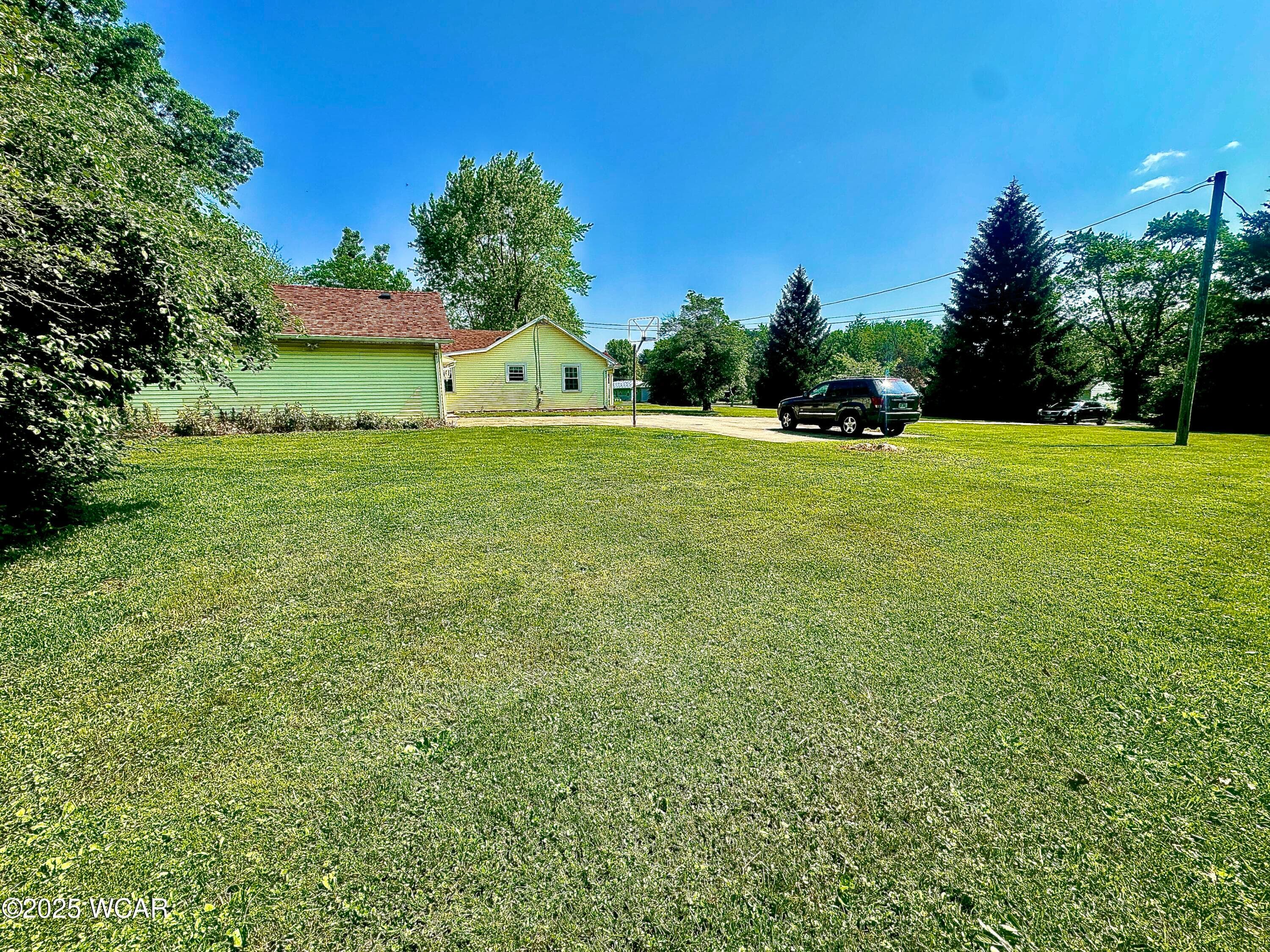 1570 Southwood photo 4