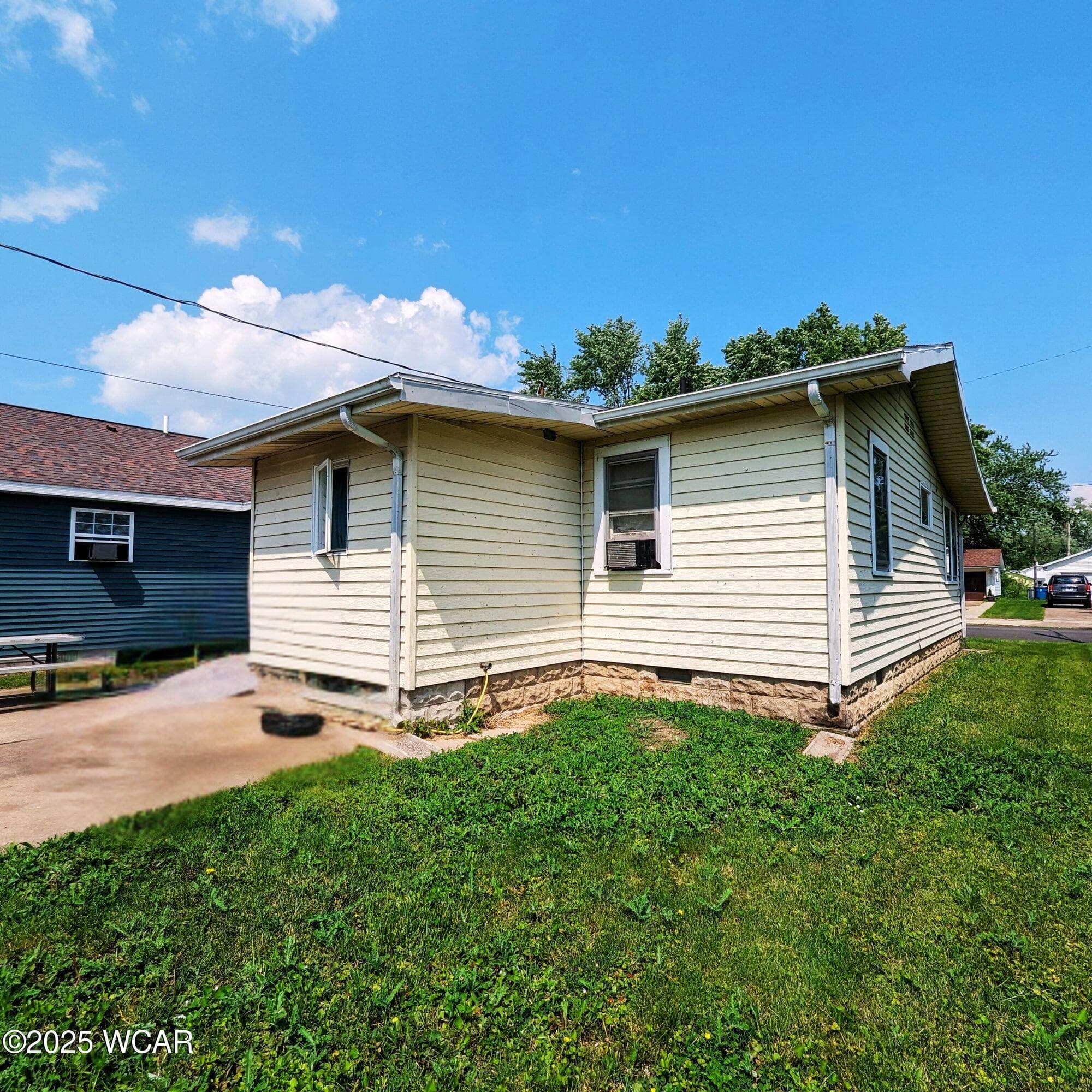714 Monroe photo 5