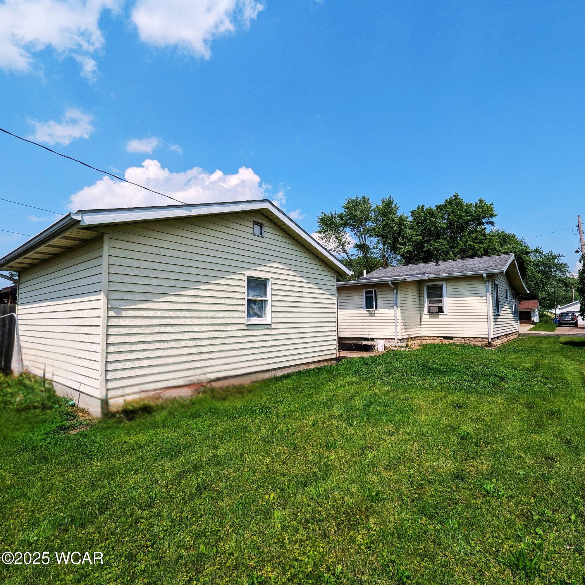 714 Monroe photo 4