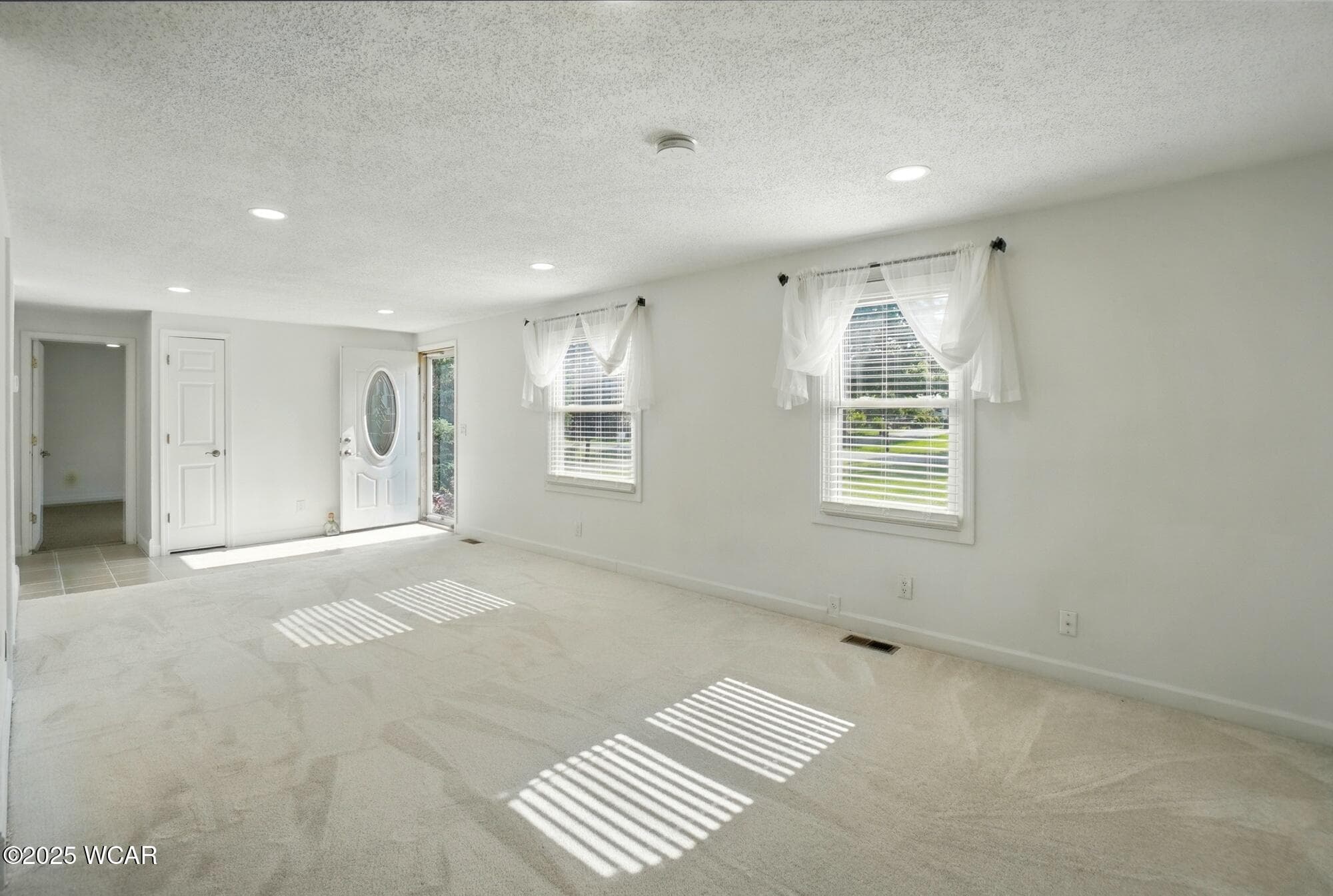 3031 Burch photo 3
