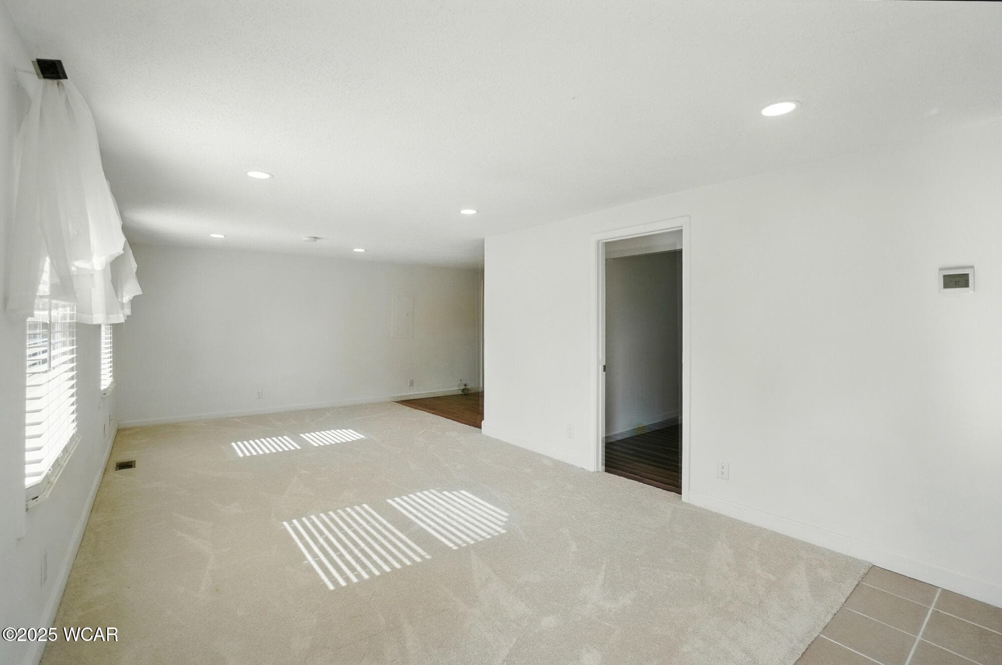 3031 Burch photo 4