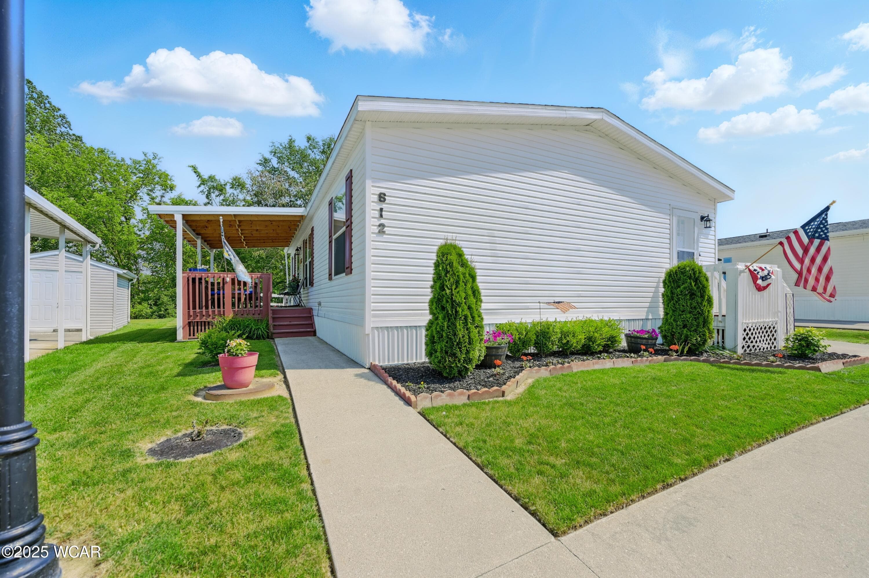 612 Lakeridge photo 4