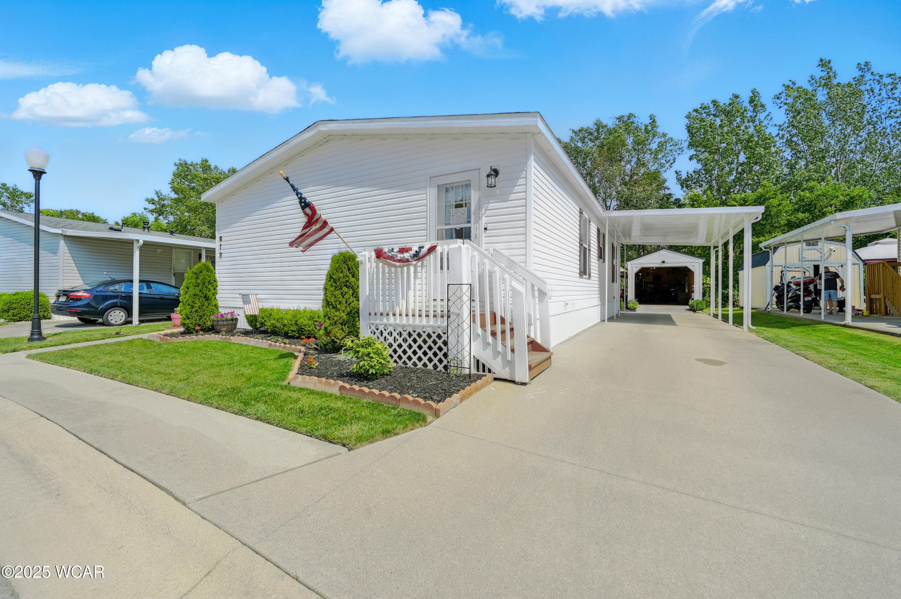 612 Lakeridge photo 3