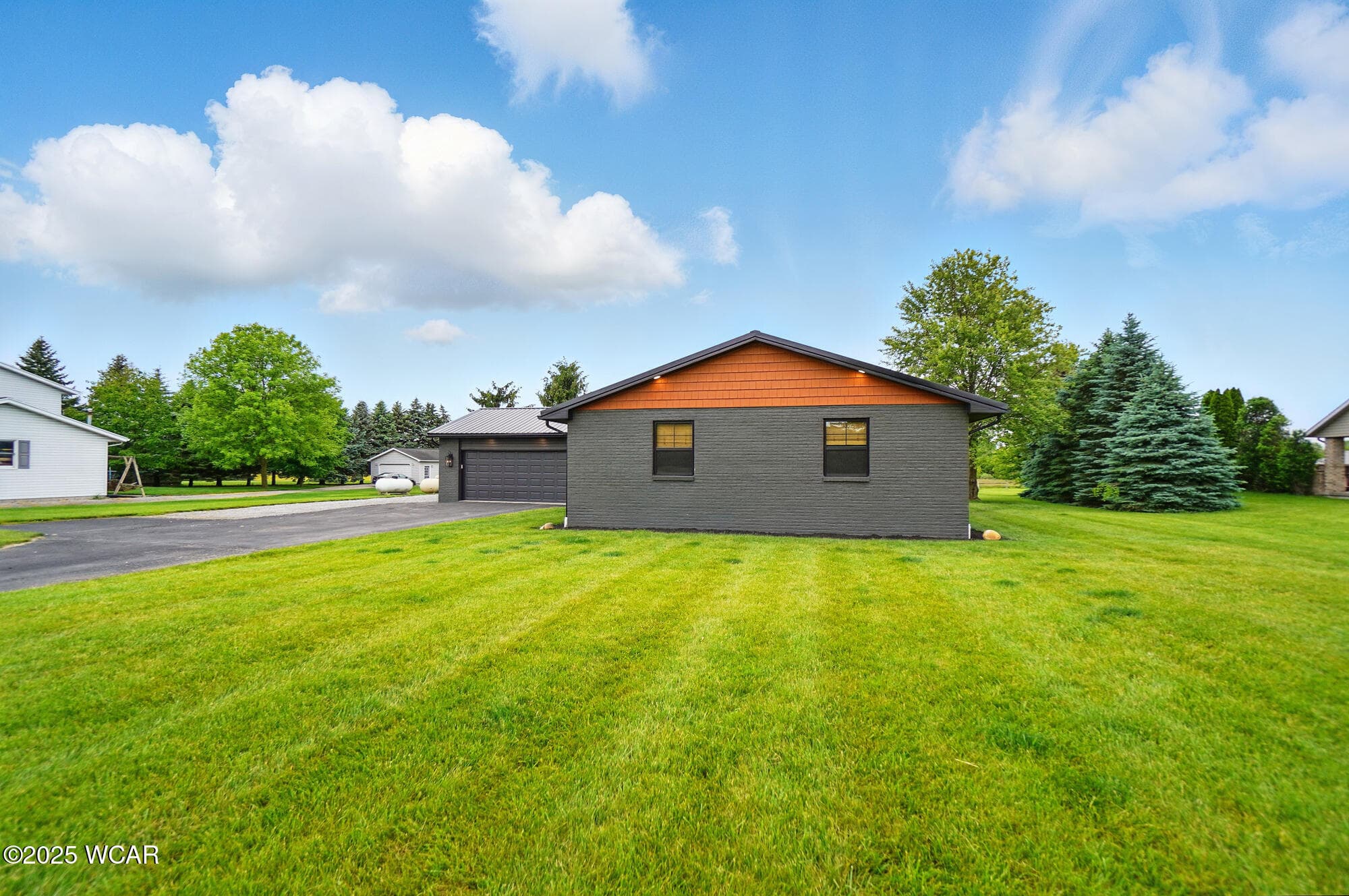 3485 Sugar Creek photo 4