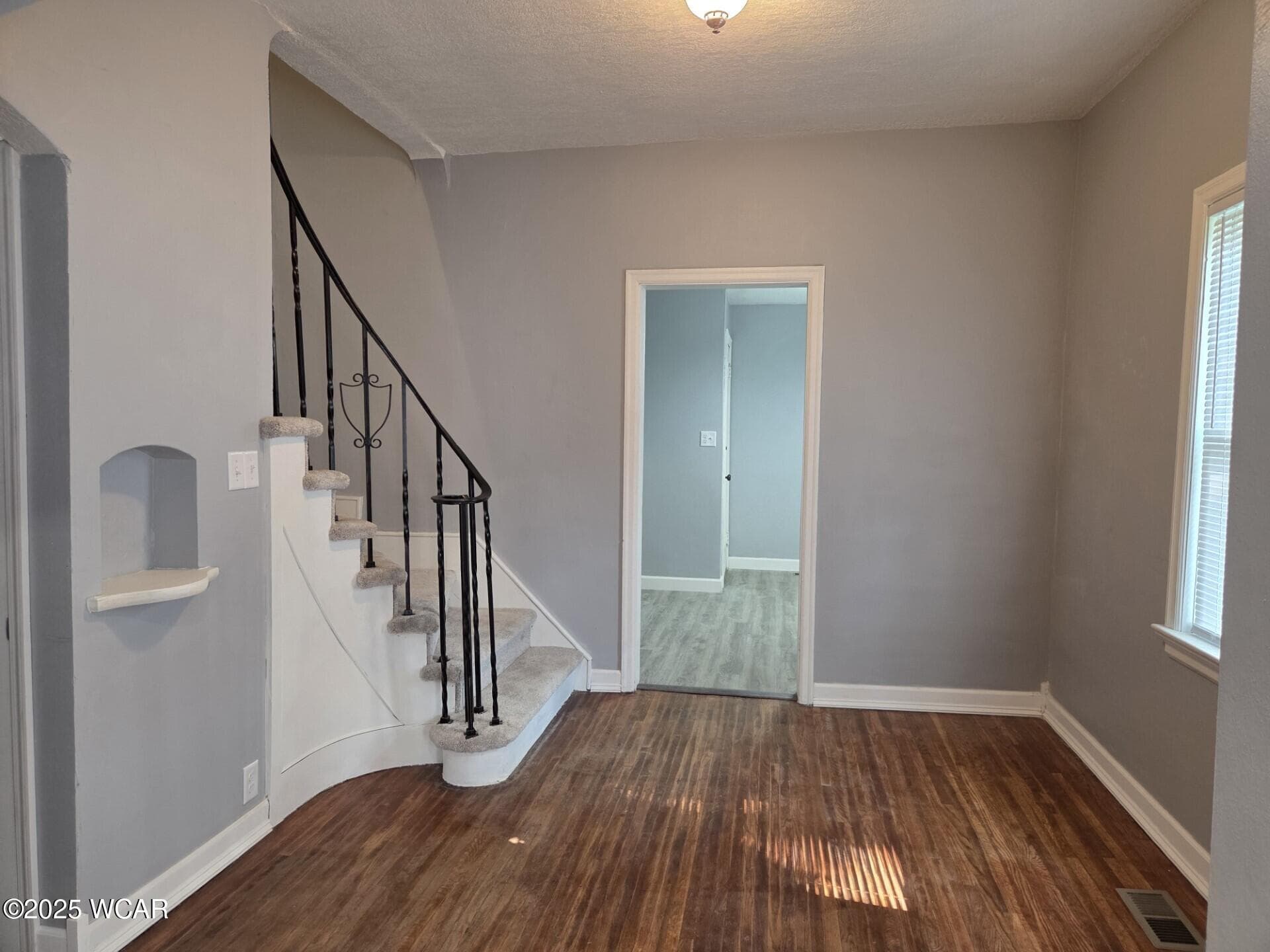 220 North photo 2