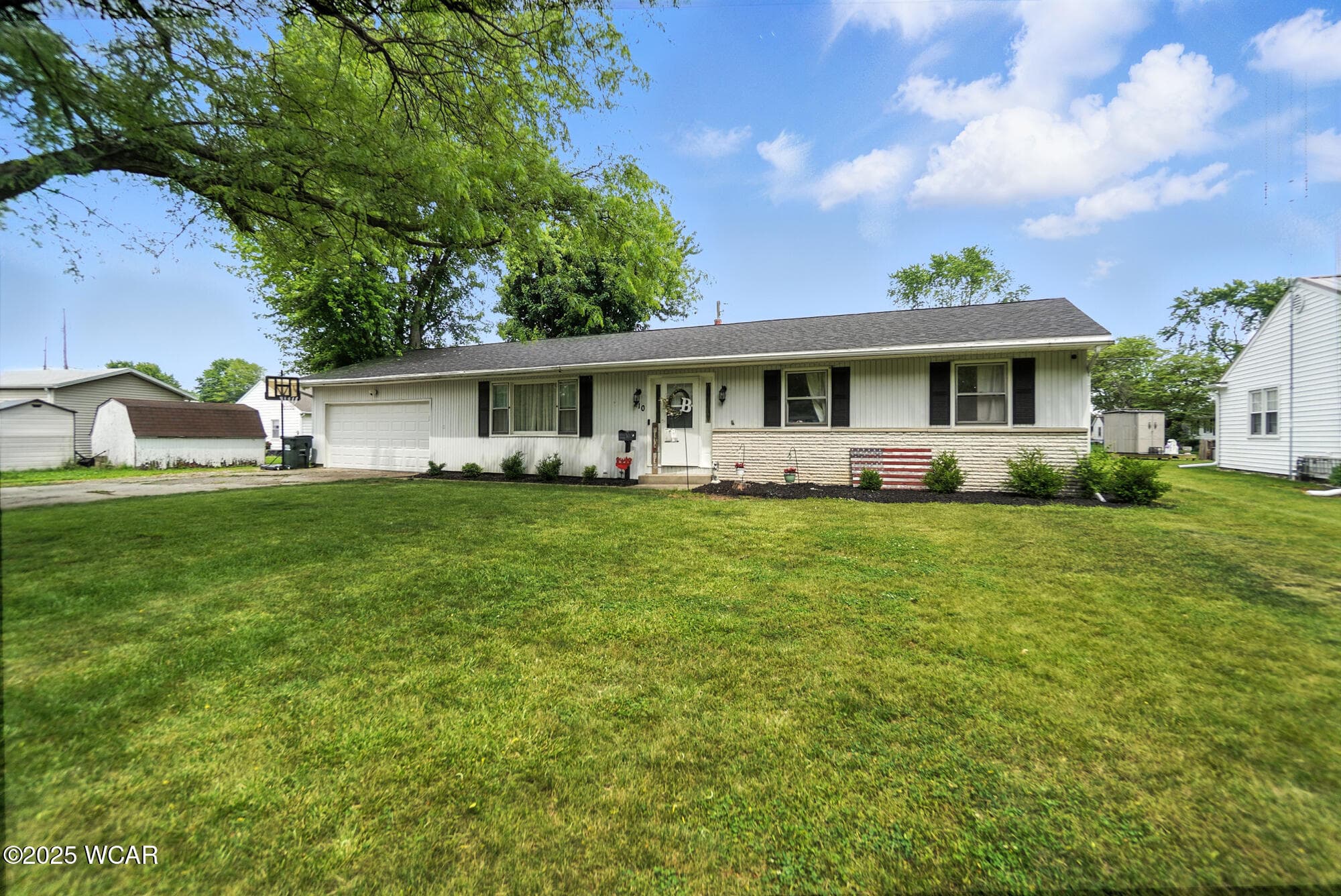 710 Susan Dr photo 2