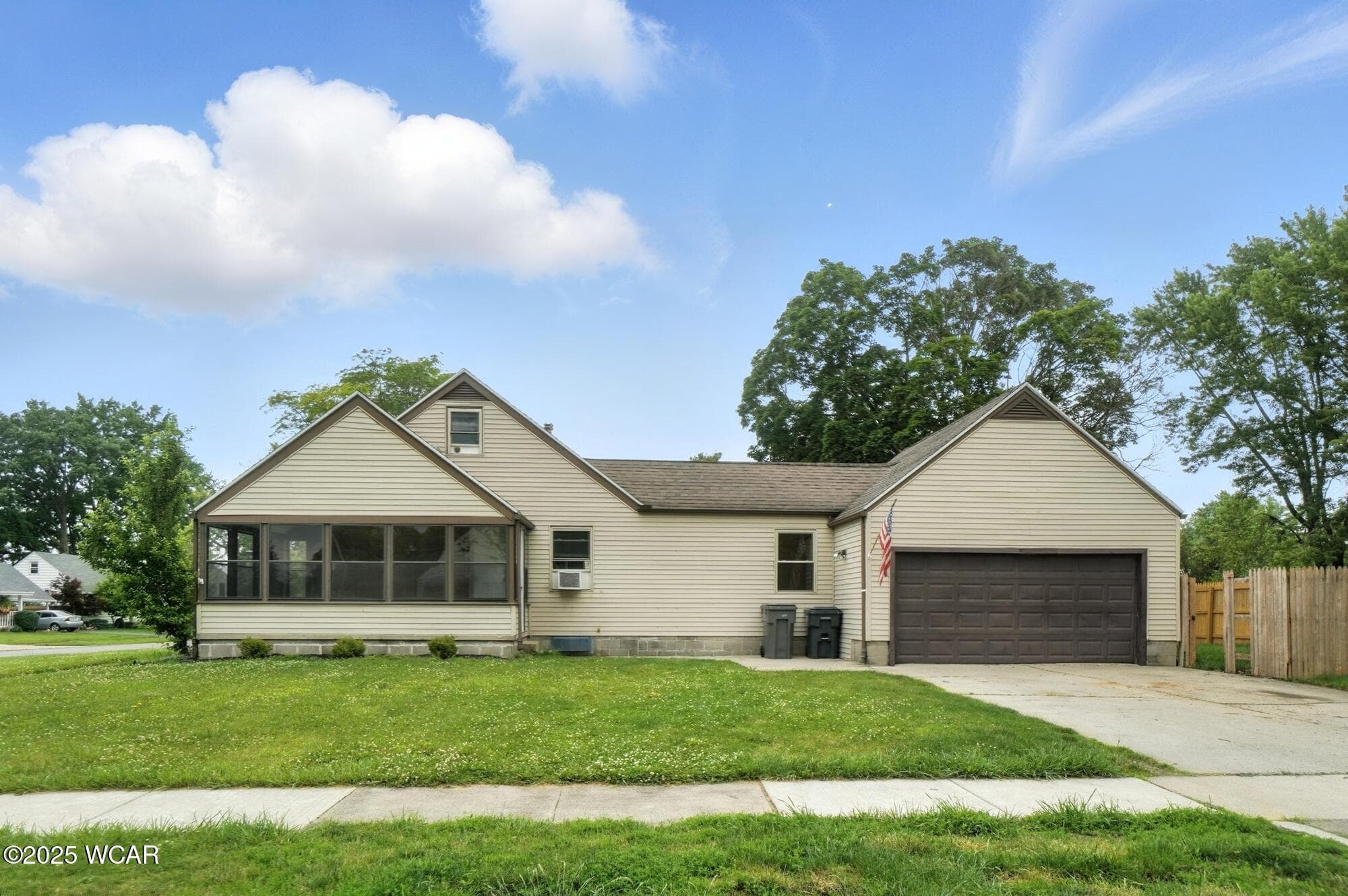 215 Blackburn photo 3