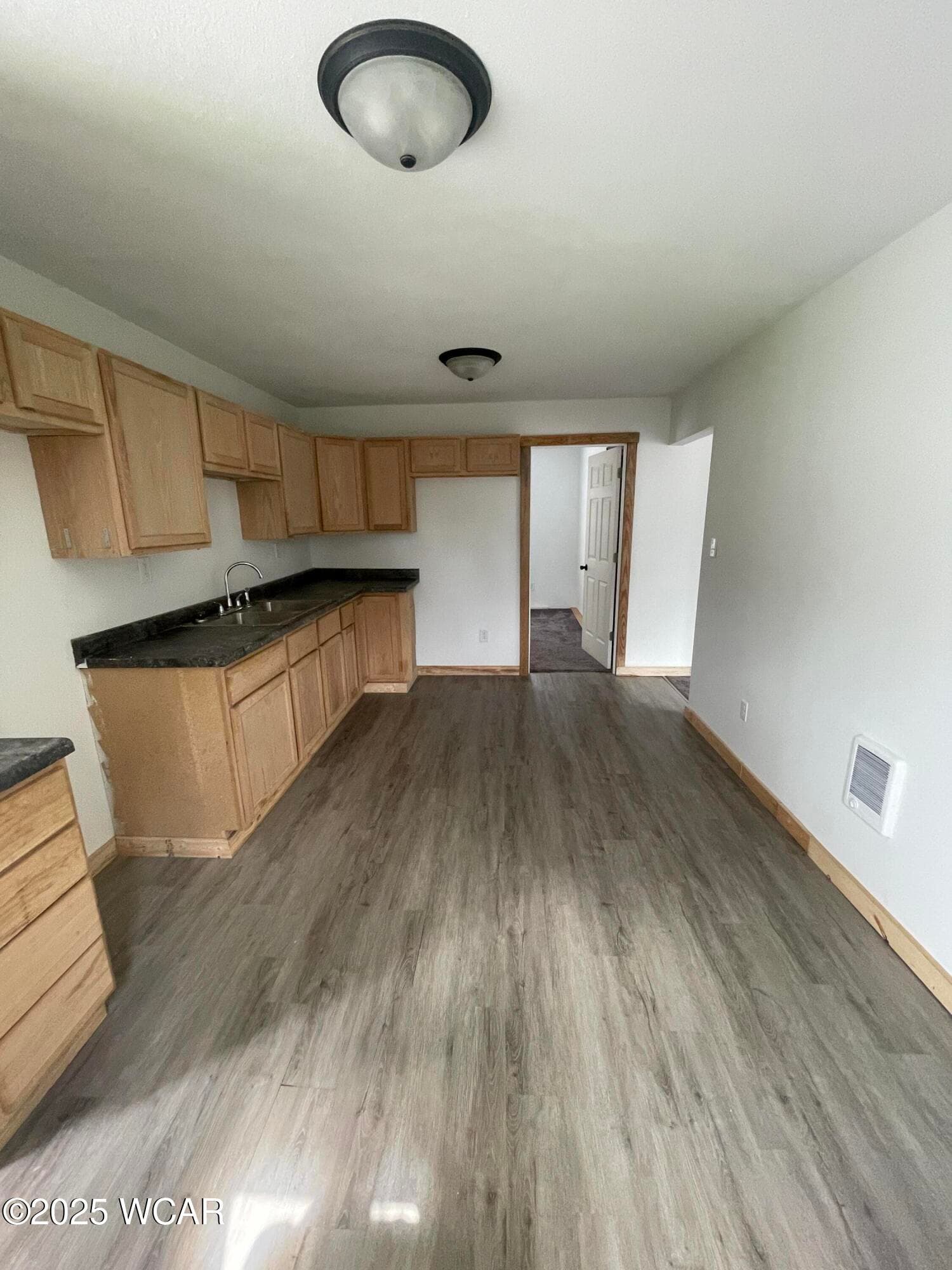725 Vernon St. photo 5