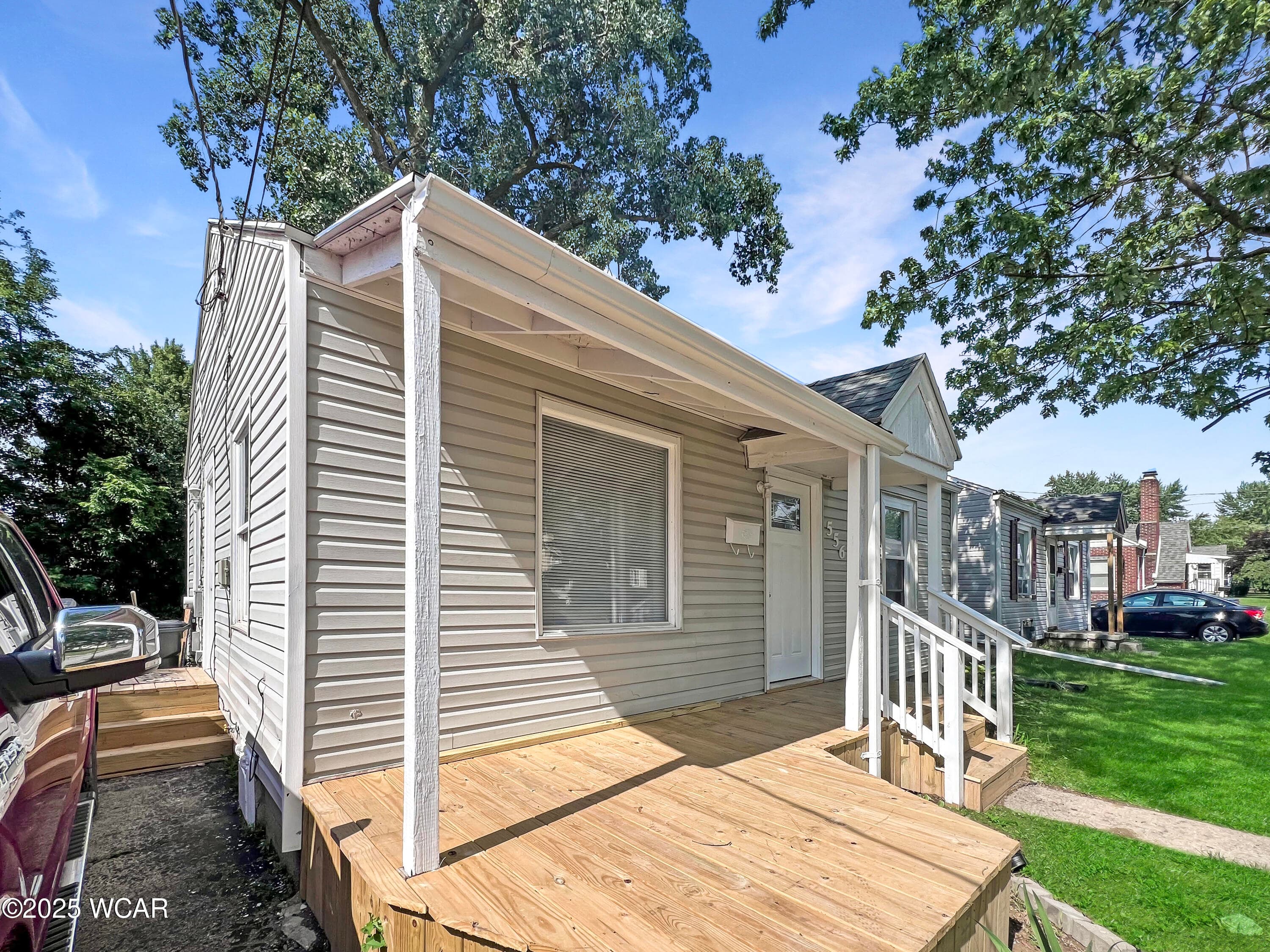 556 Cortlandt photo 3