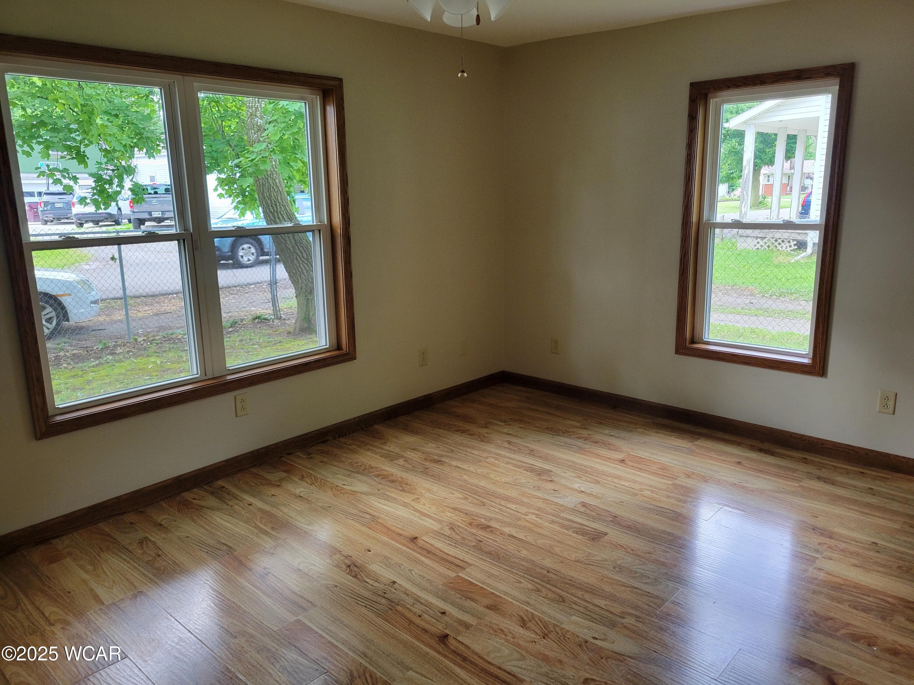 440 Edwards photo 3