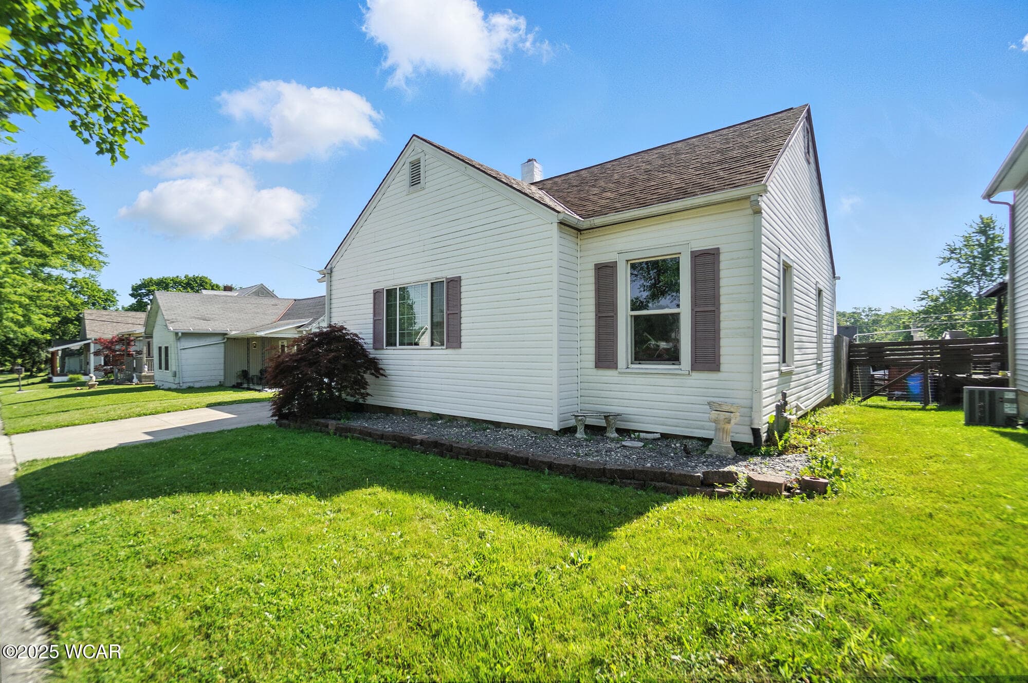 212 Cherry photo 2