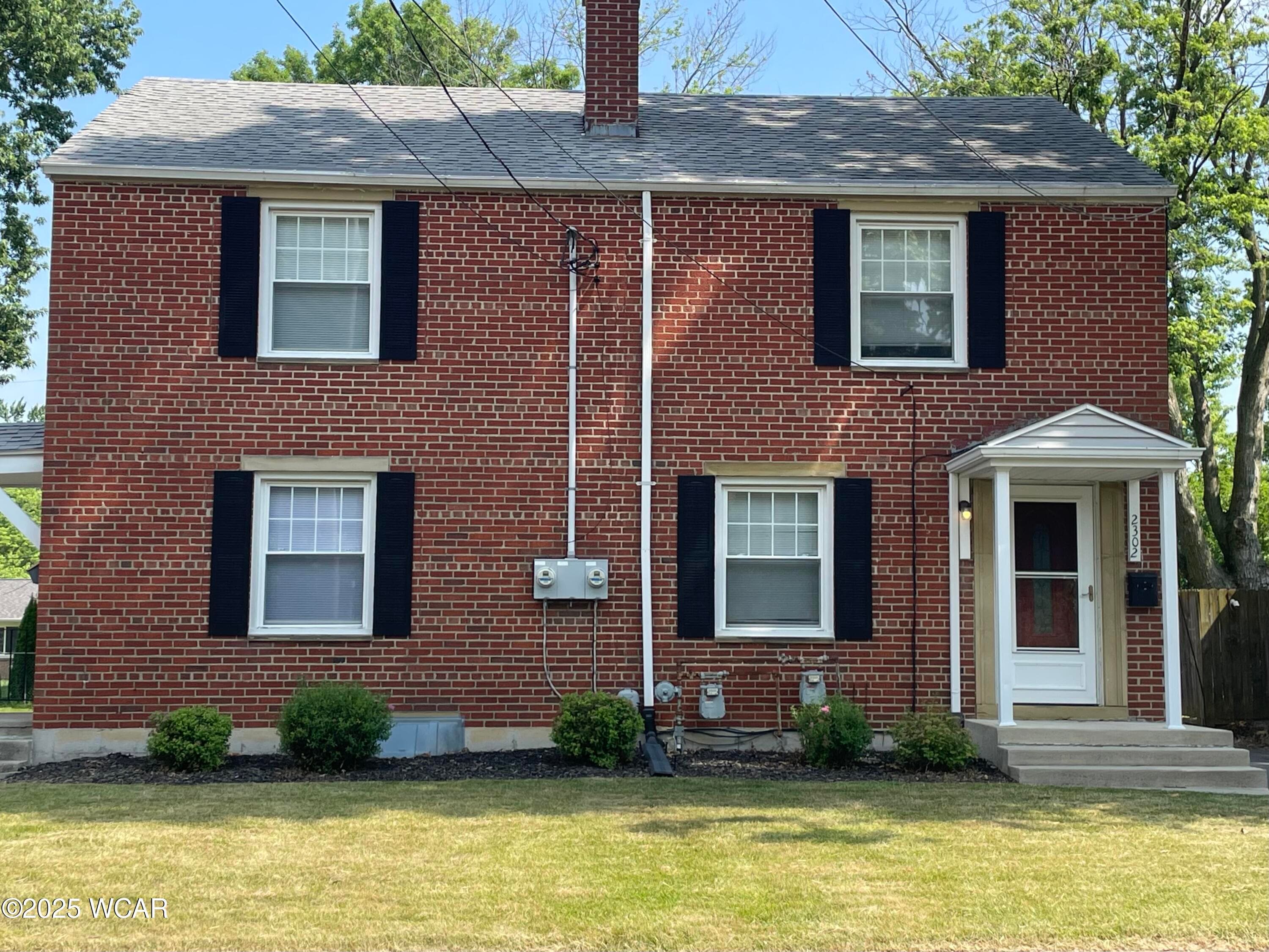 2302-2304 Lakewood