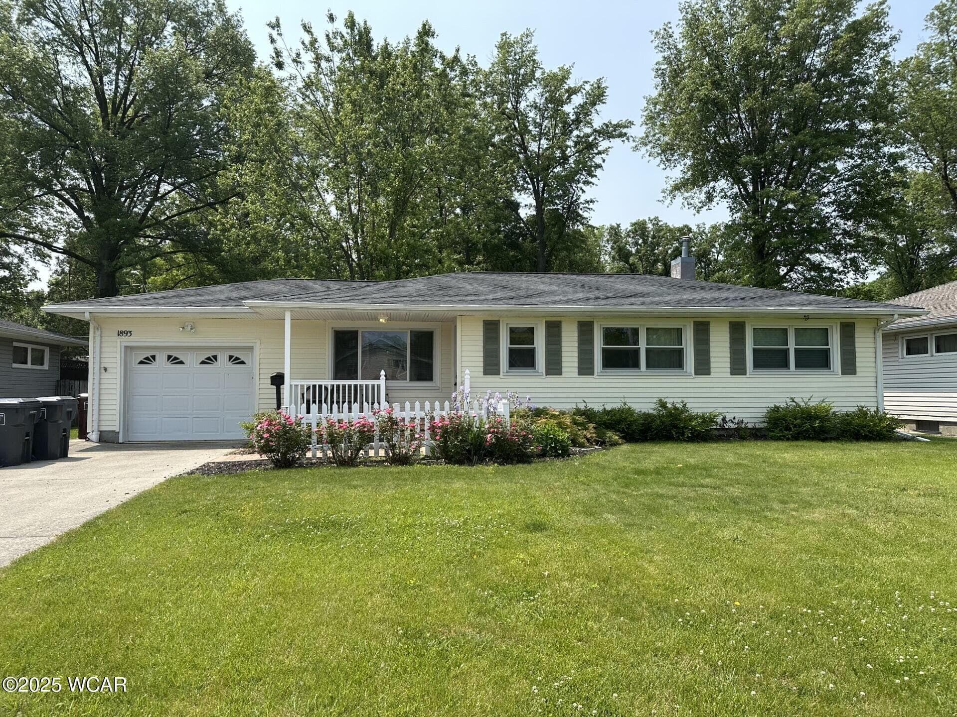 1893 Lowell