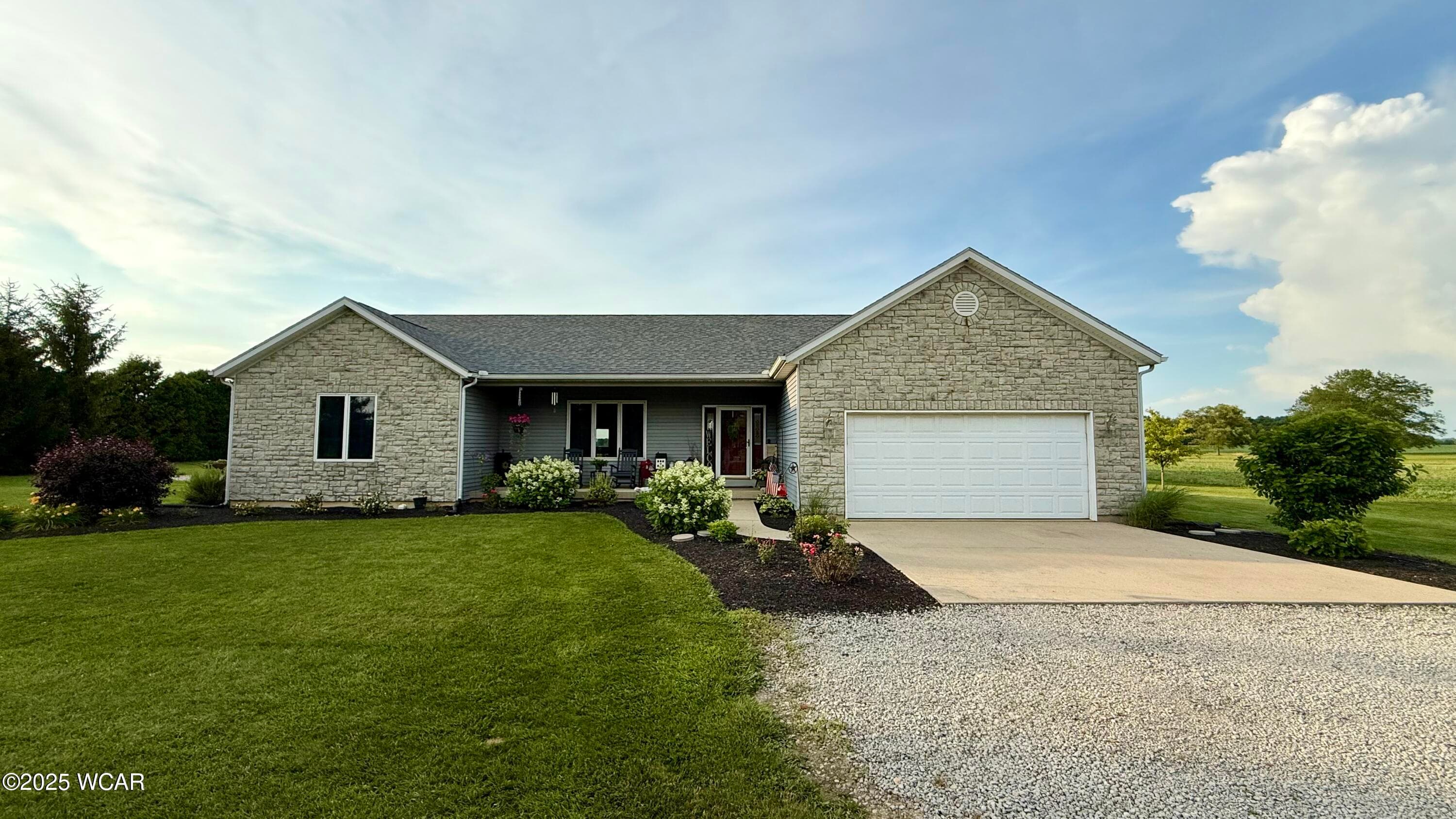 15651 Meranda photo 2
