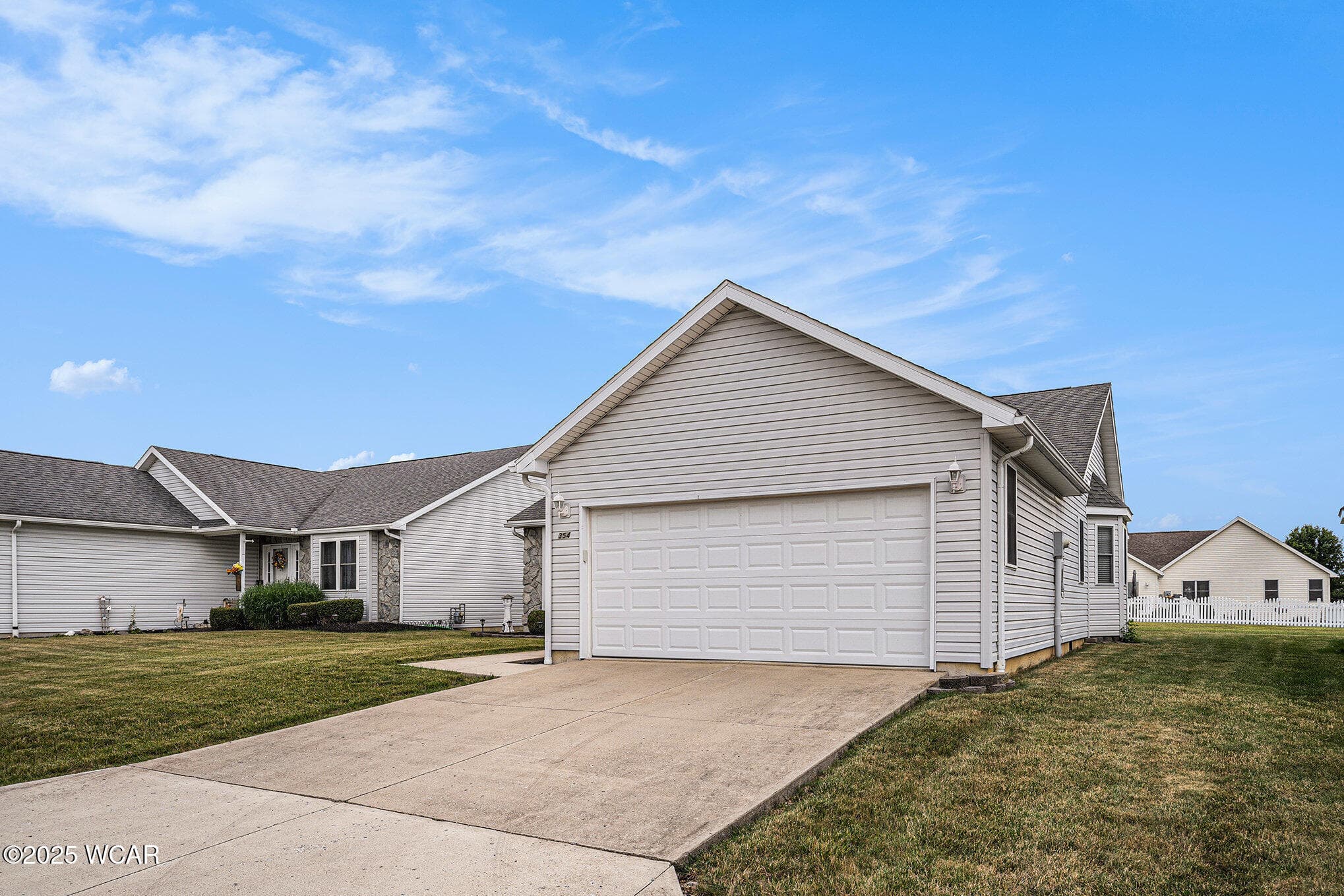 354 Stone Hedge photo 2