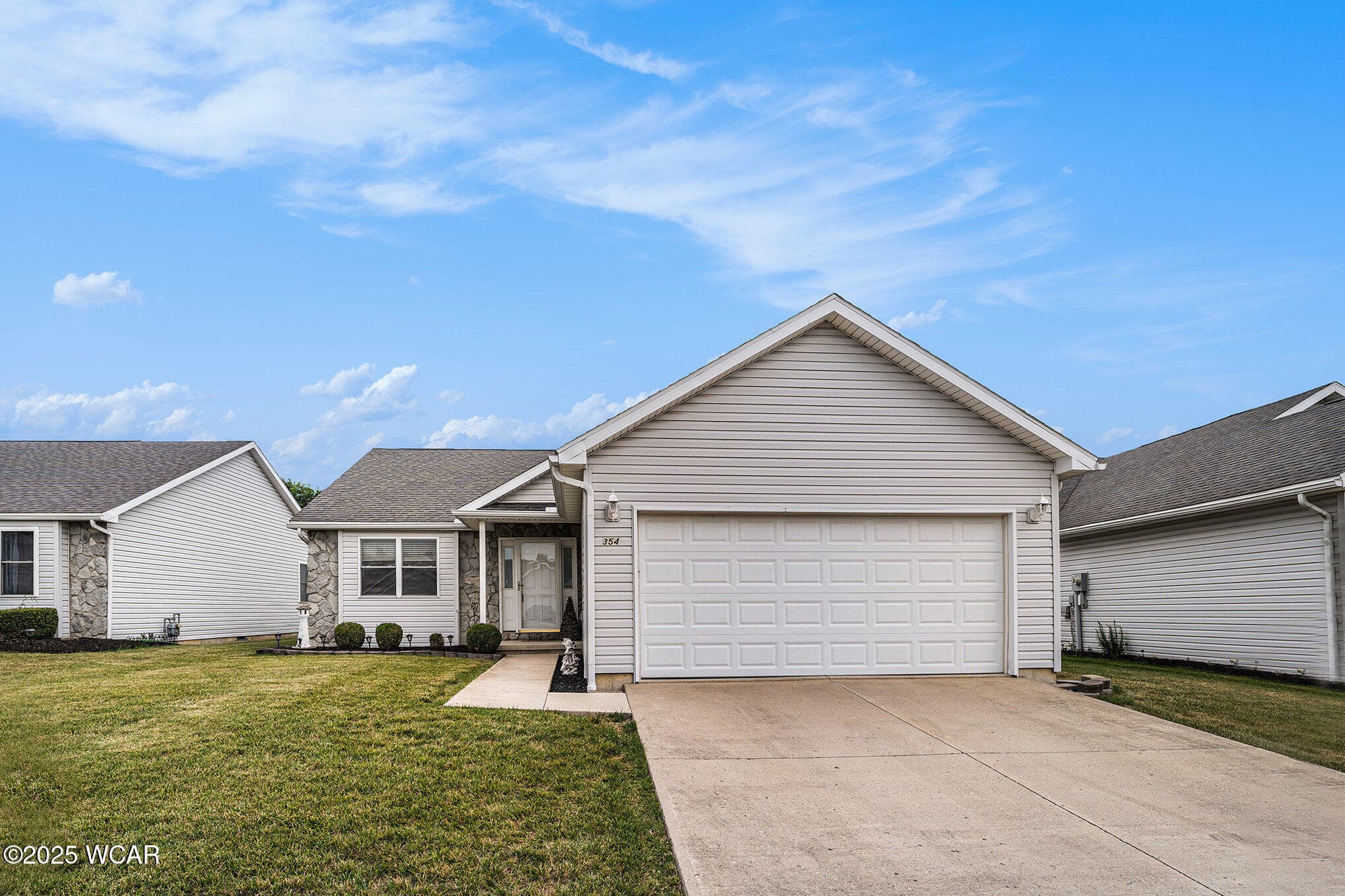354 Stone Hedge photo 4