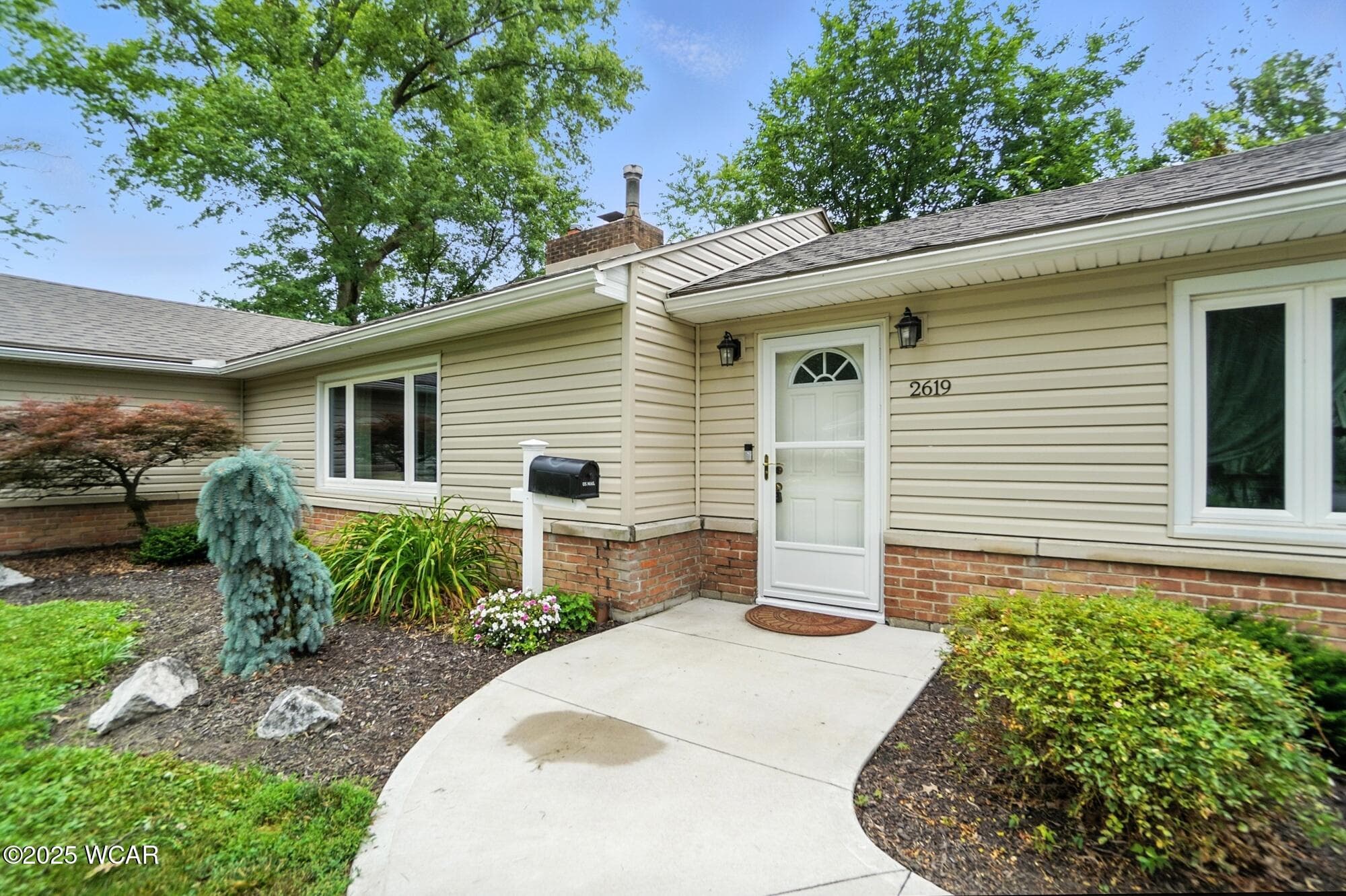 2619 Wendell photo 4