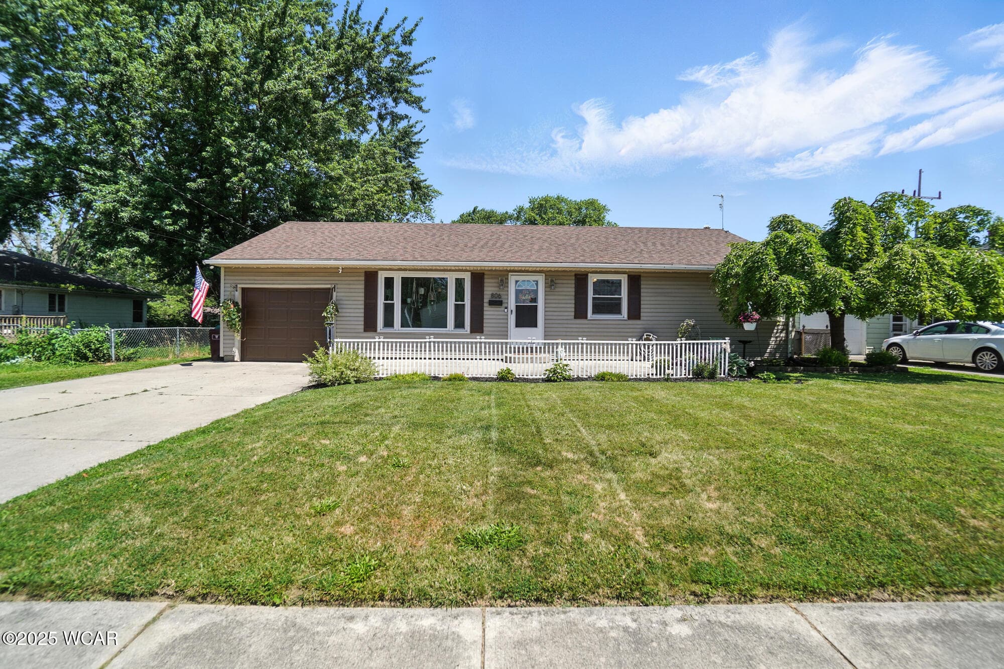 806 Tremont photo 2