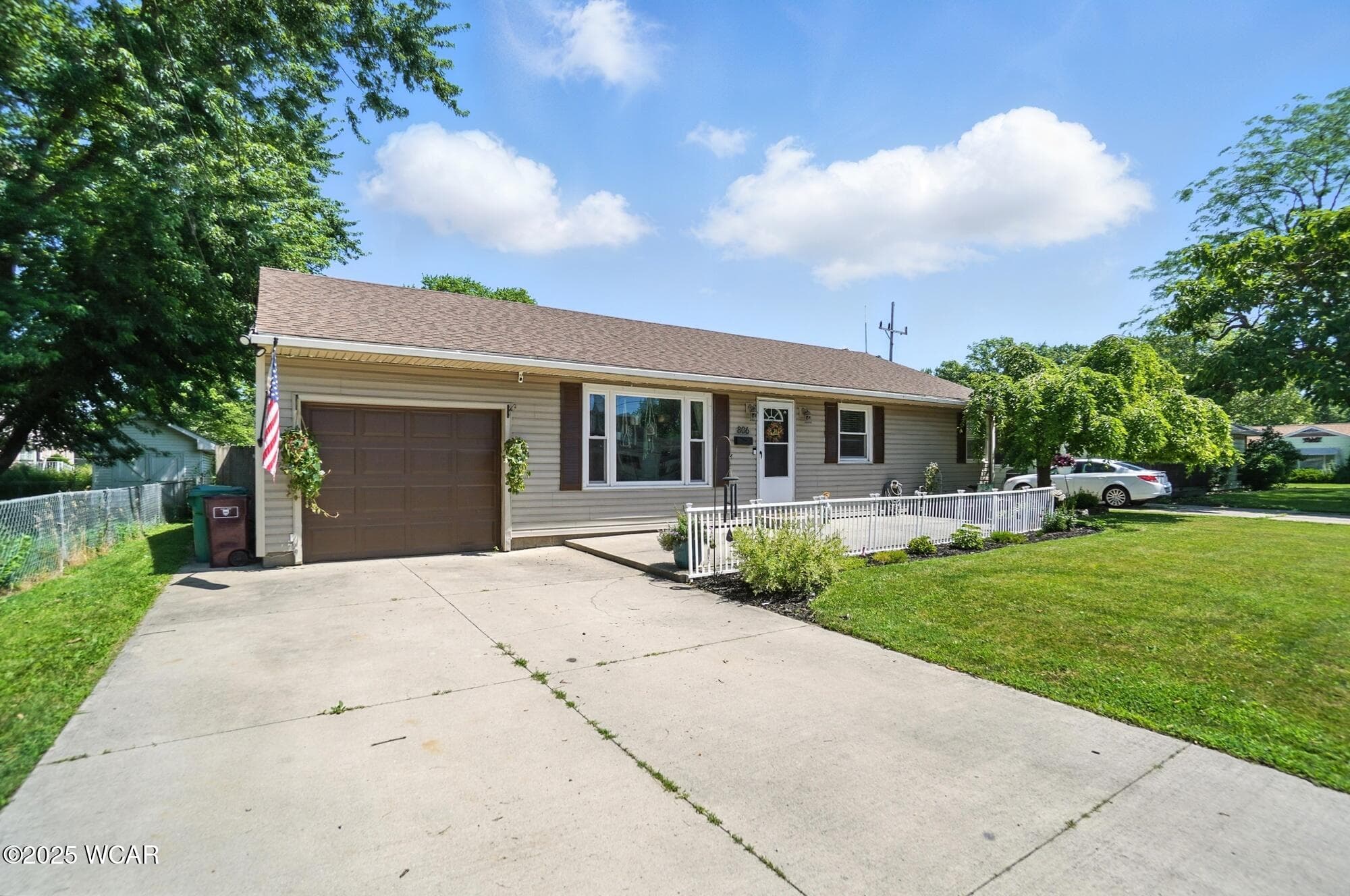 806 Tremont photo 3