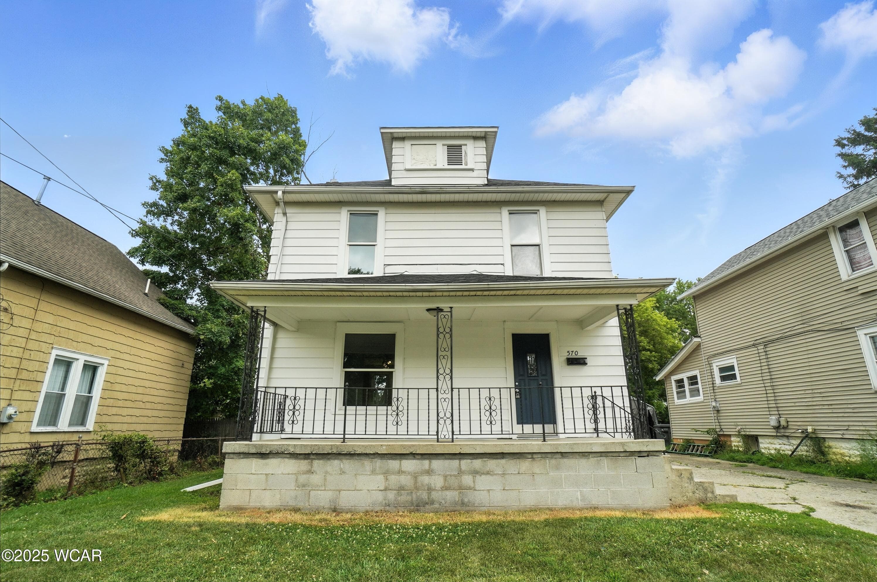 570 Hazel