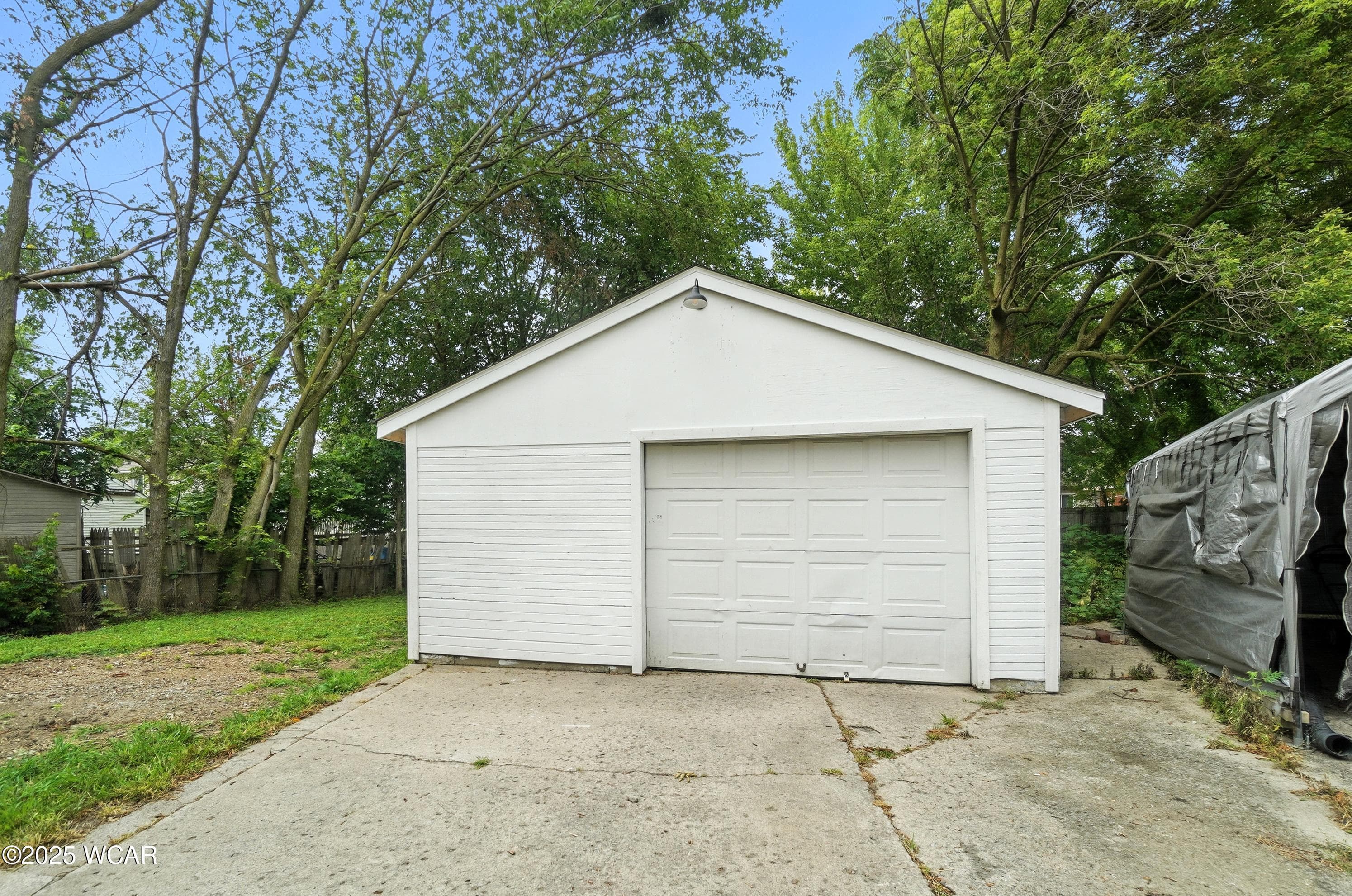 570 Hazel photo 3