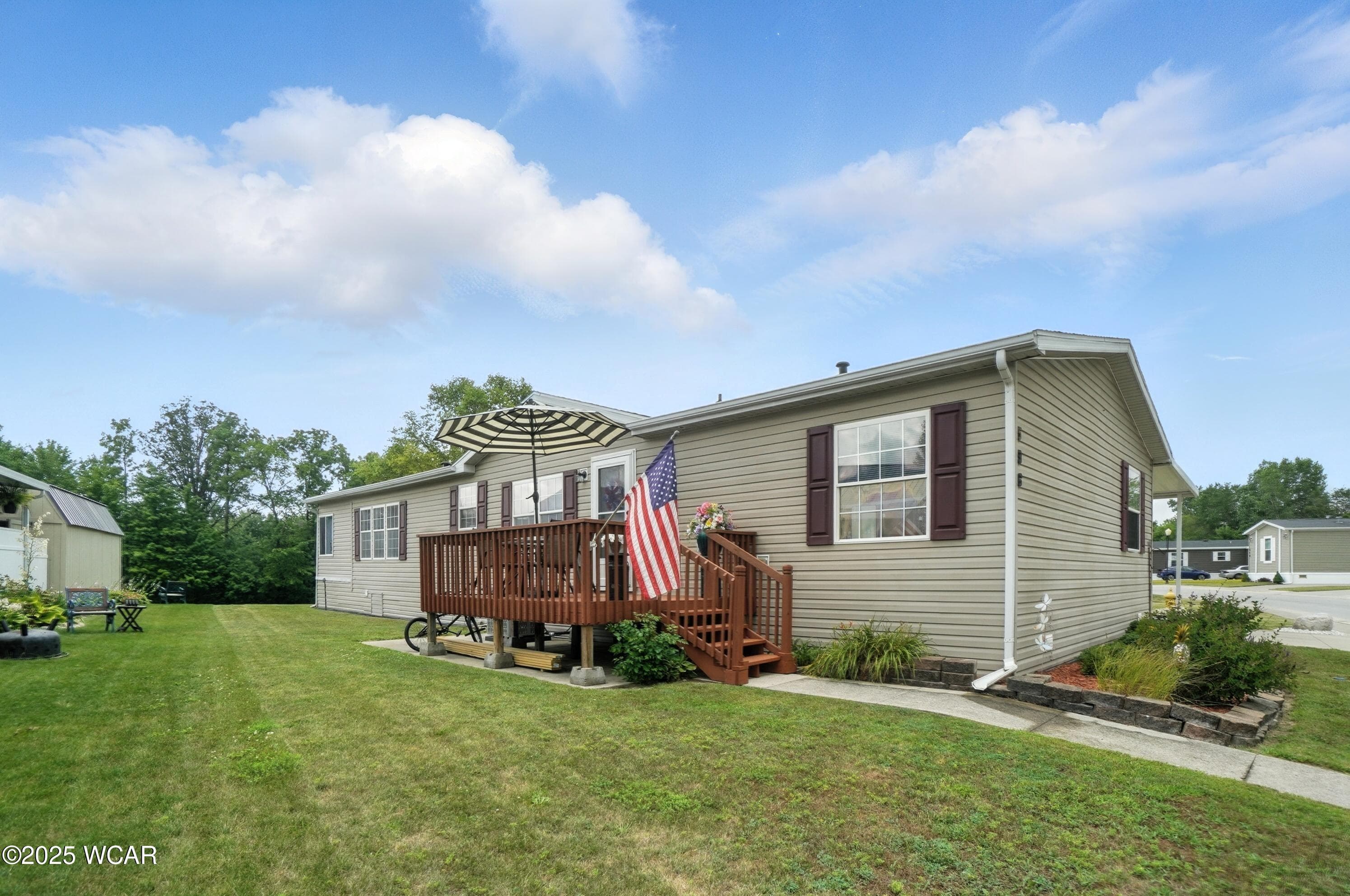 596 Lakeridge photo 2