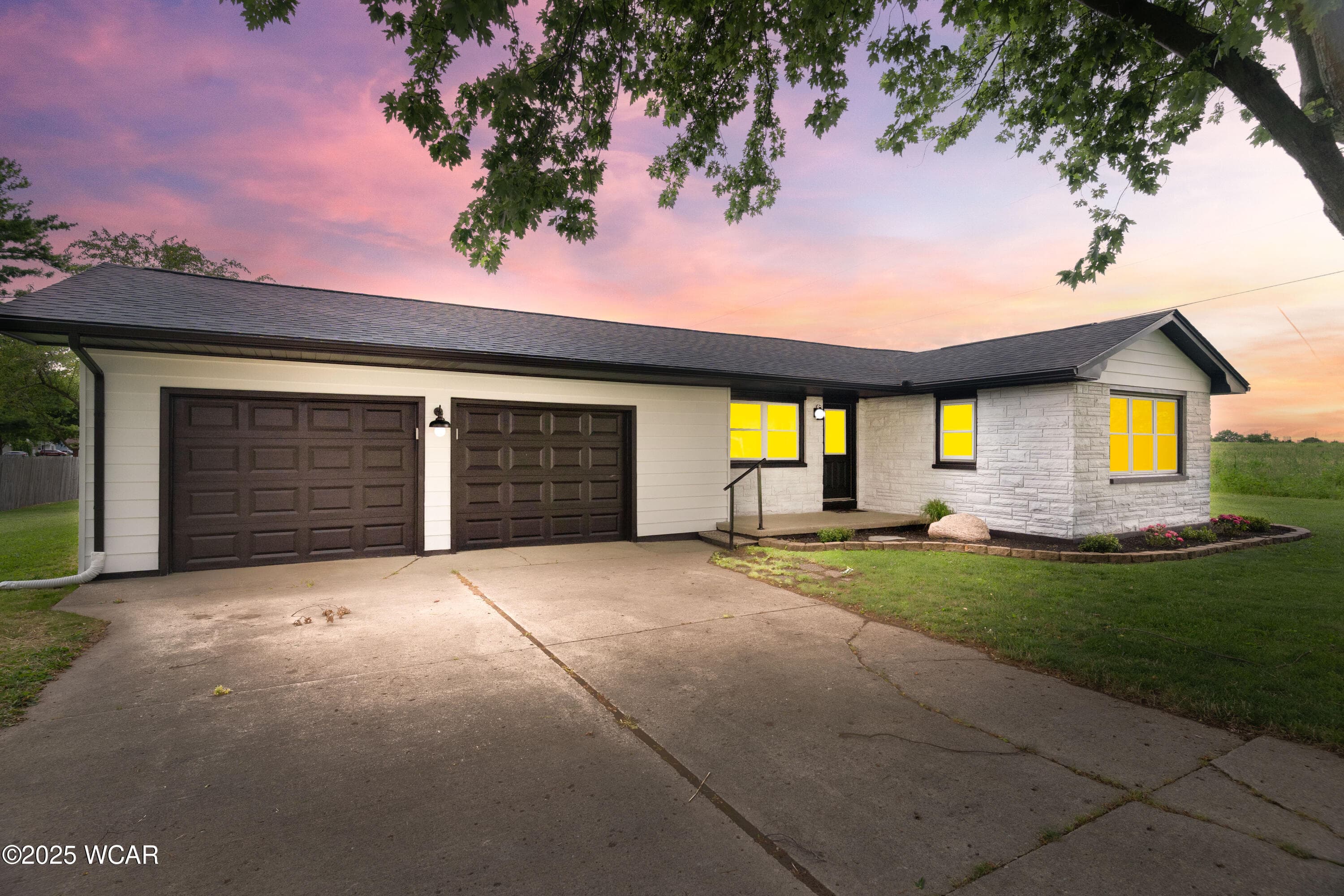 2880 Millcreek photo 2