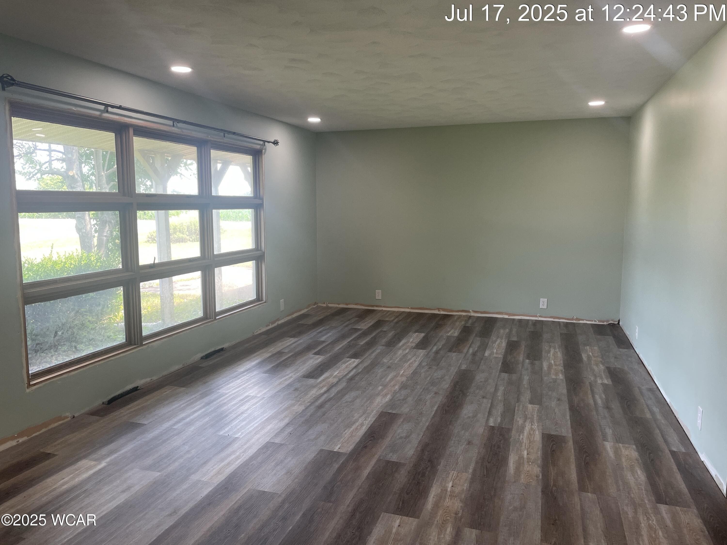 1805 Huntington photo 3