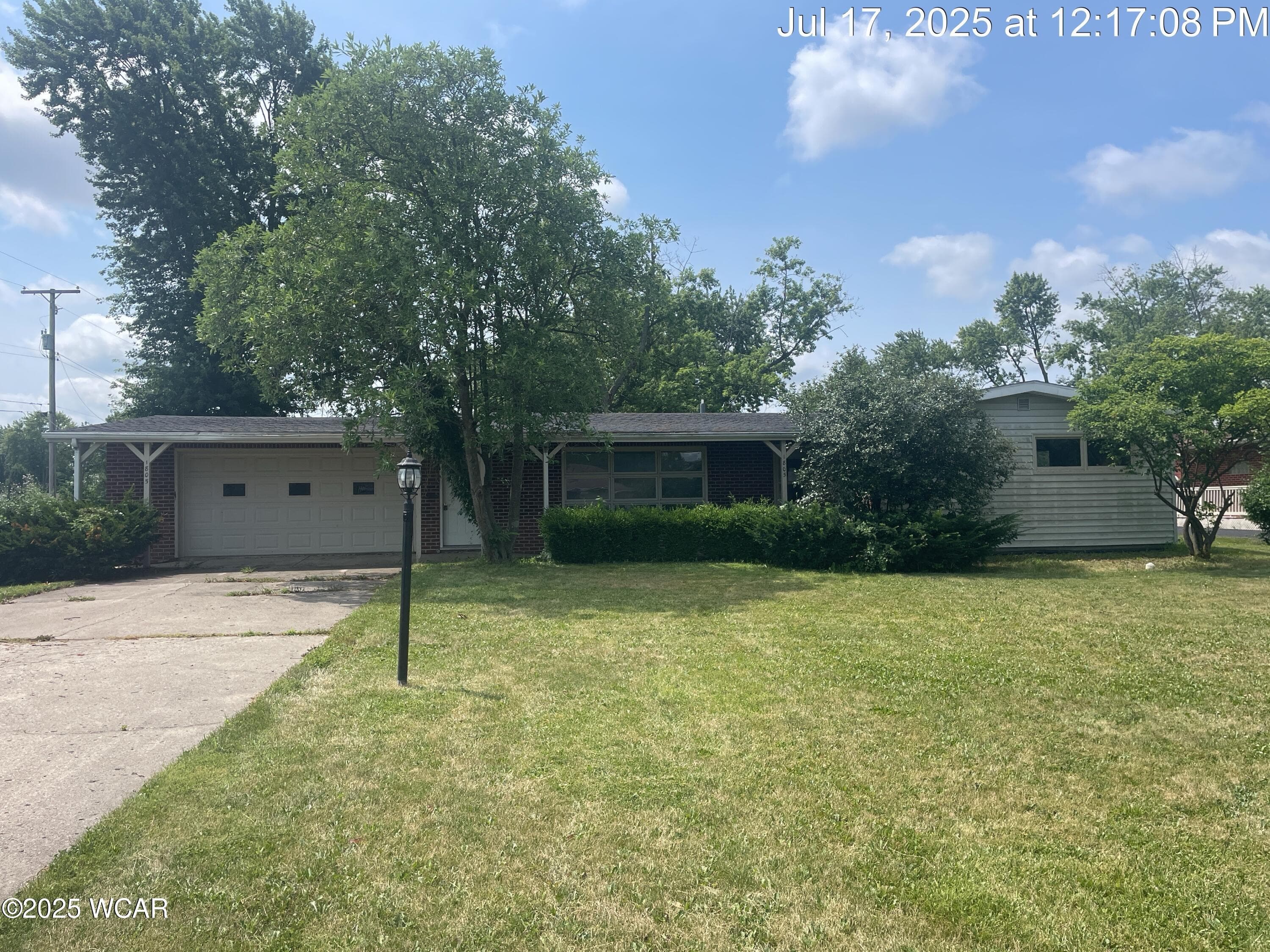 1805 Huntington