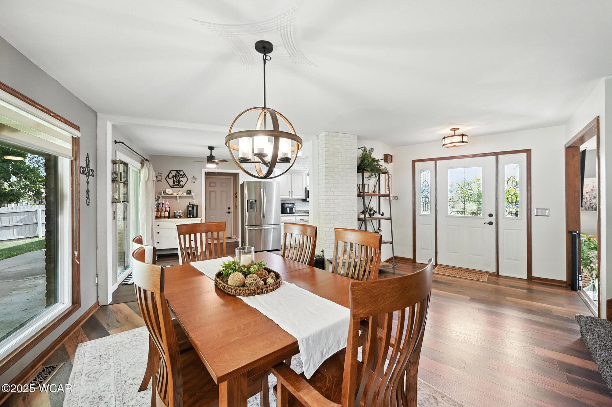 733 Queensbury photo 2