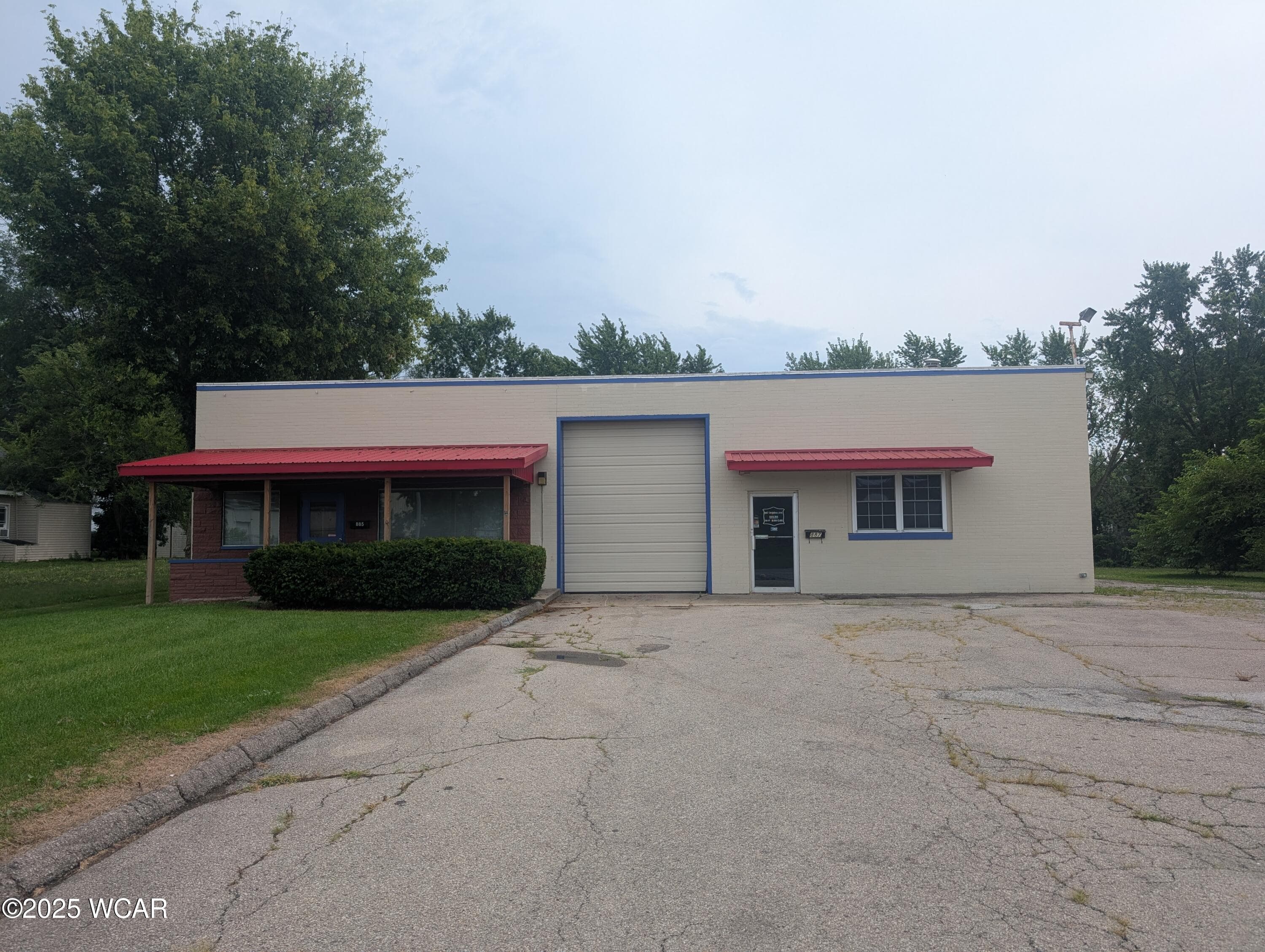 885-887 Delphos