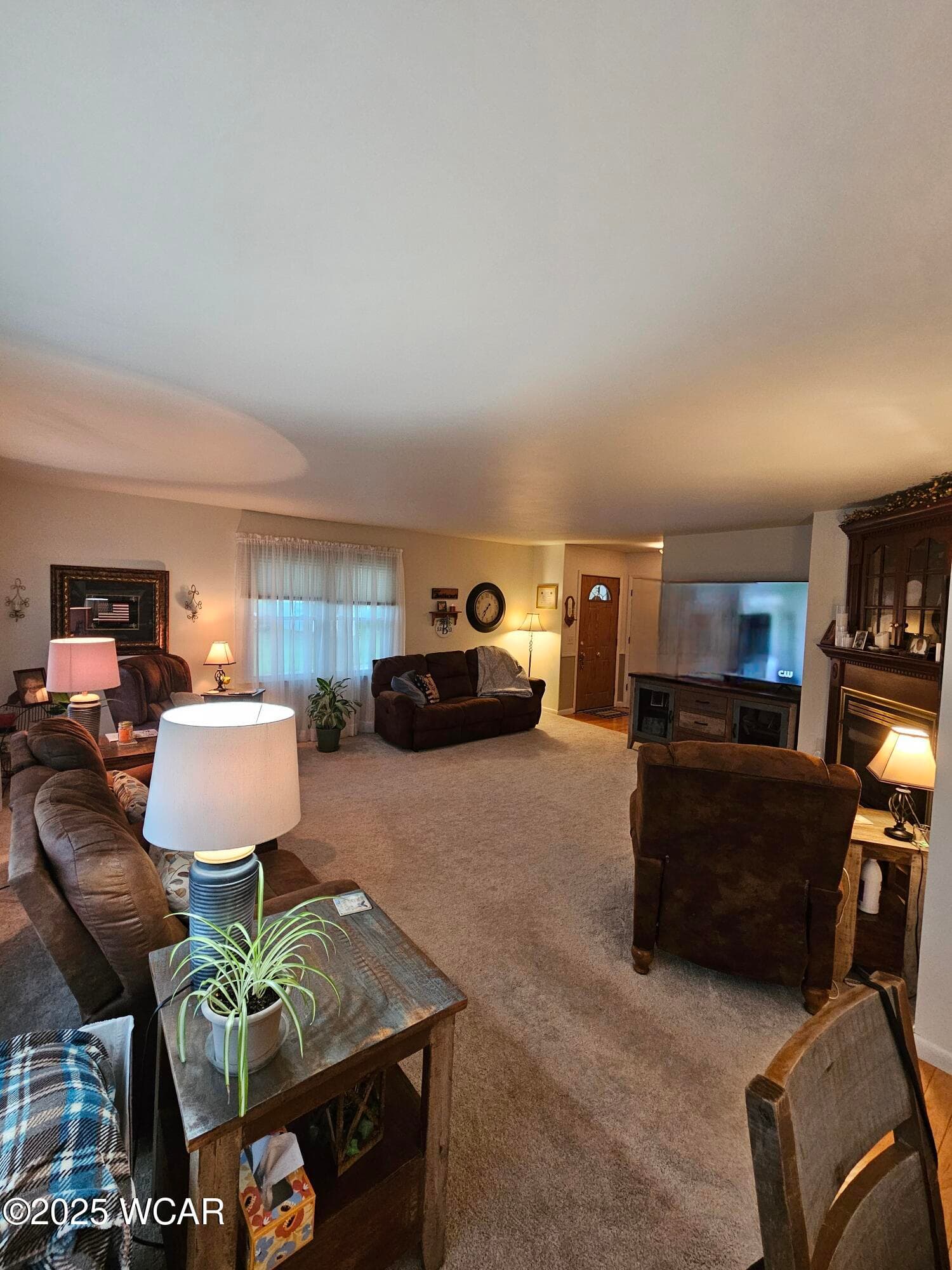 215 Hillcrest photo 4