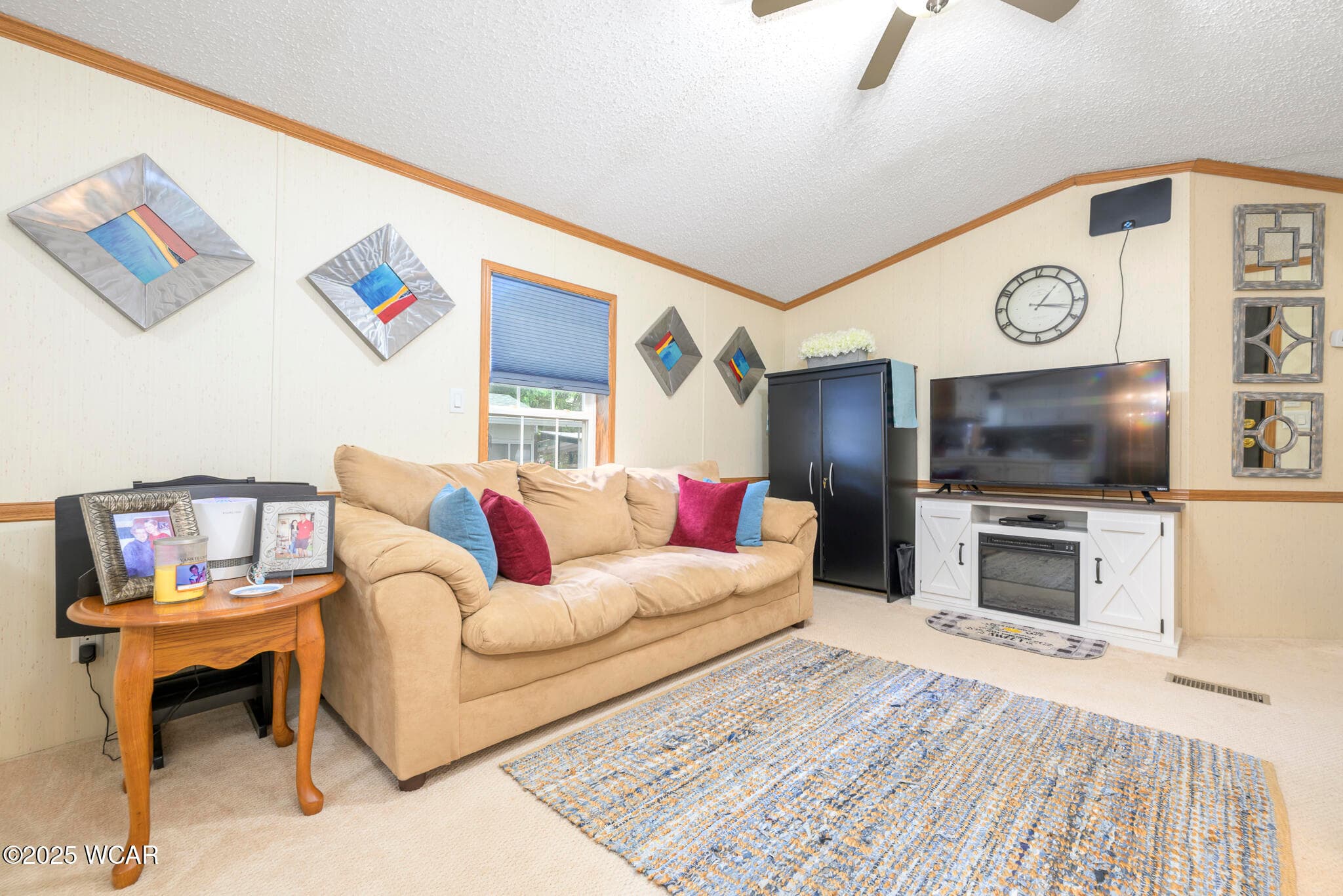 10925 Pine photo 3