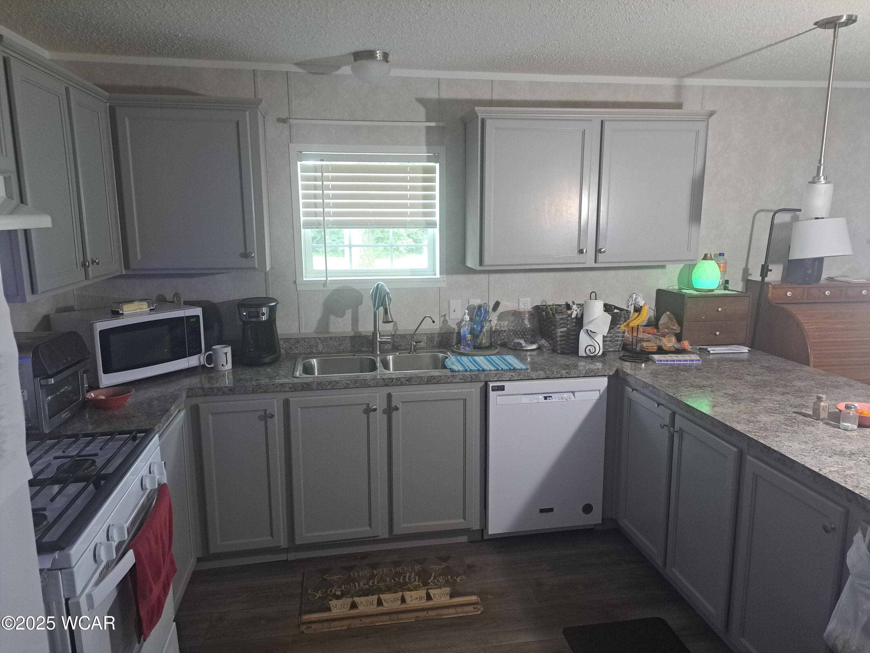 835 Skinner photo 5
