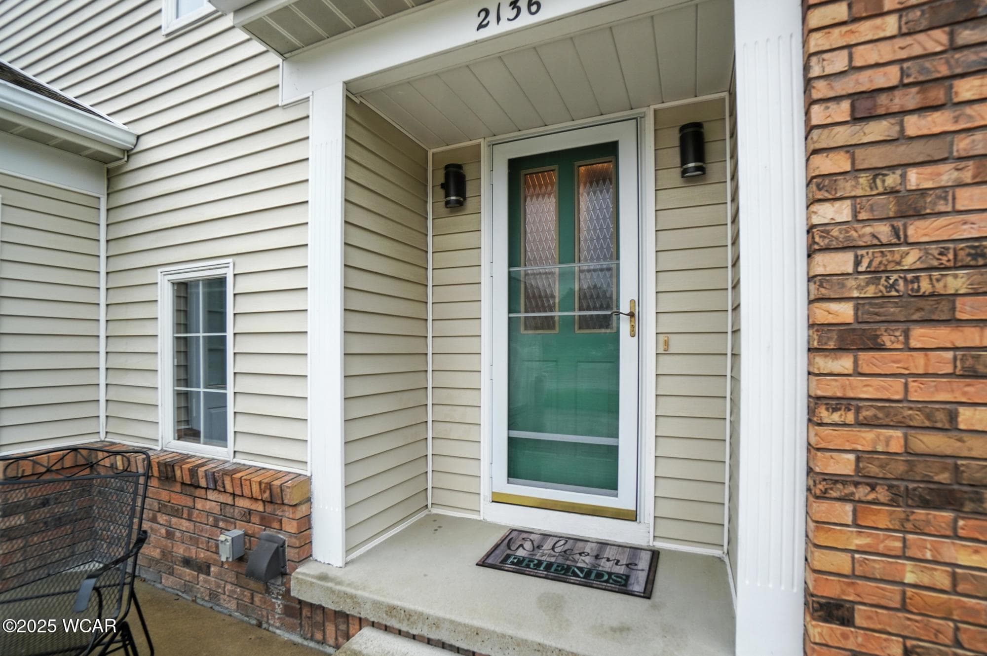 2136 Arlington photo 2