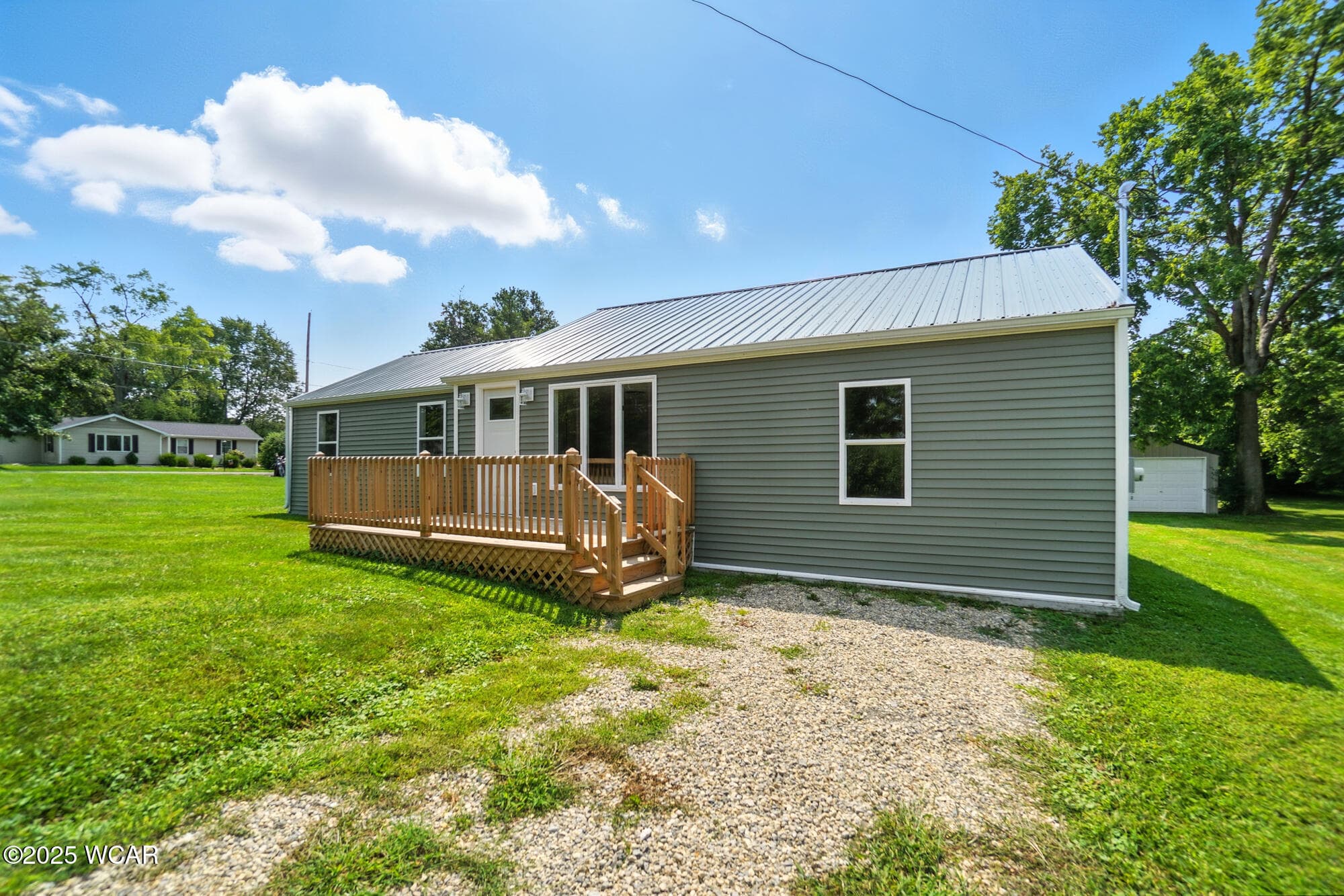 2225 Arcadia photo 3