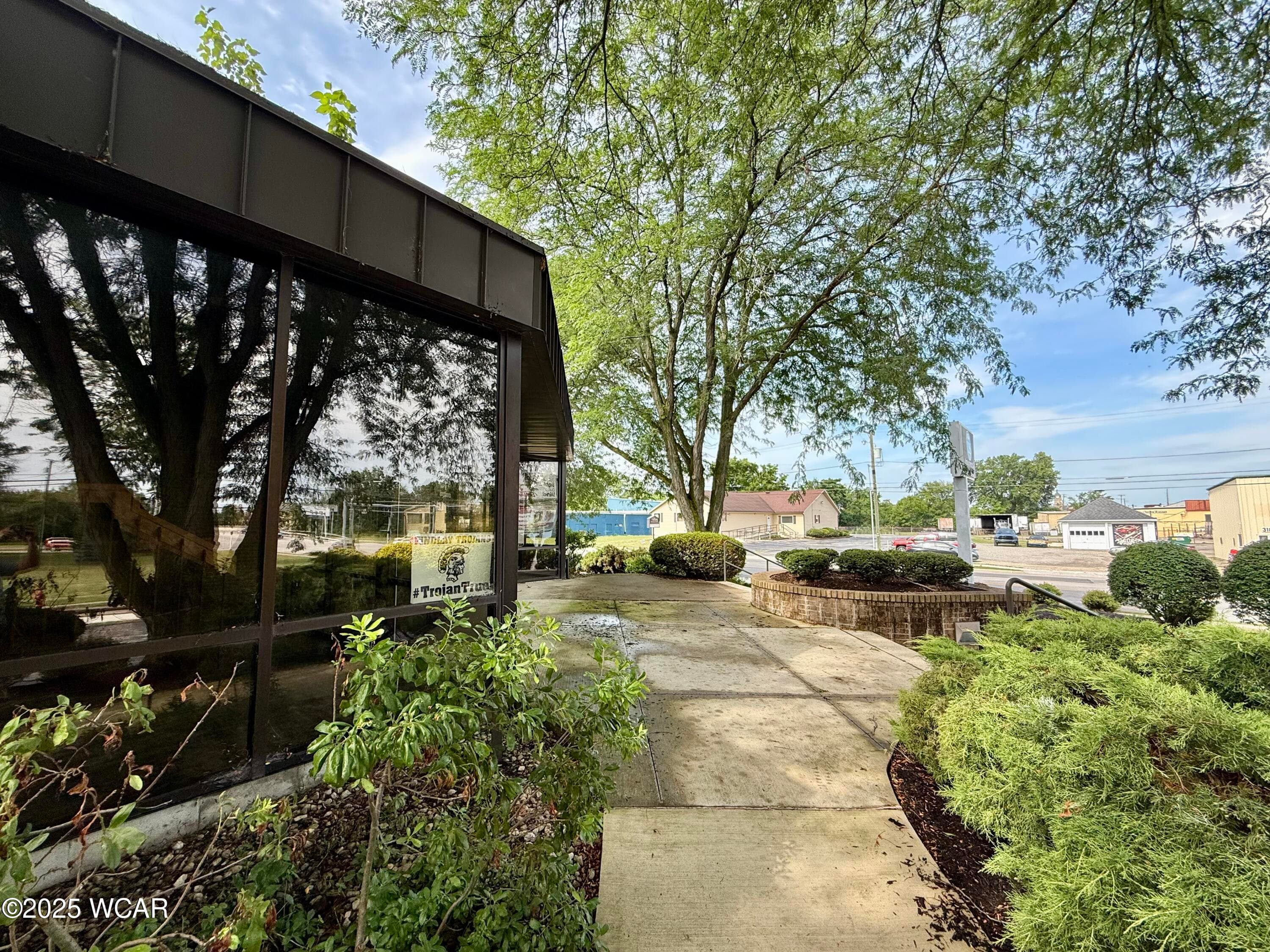 321 Blanchard photo 3