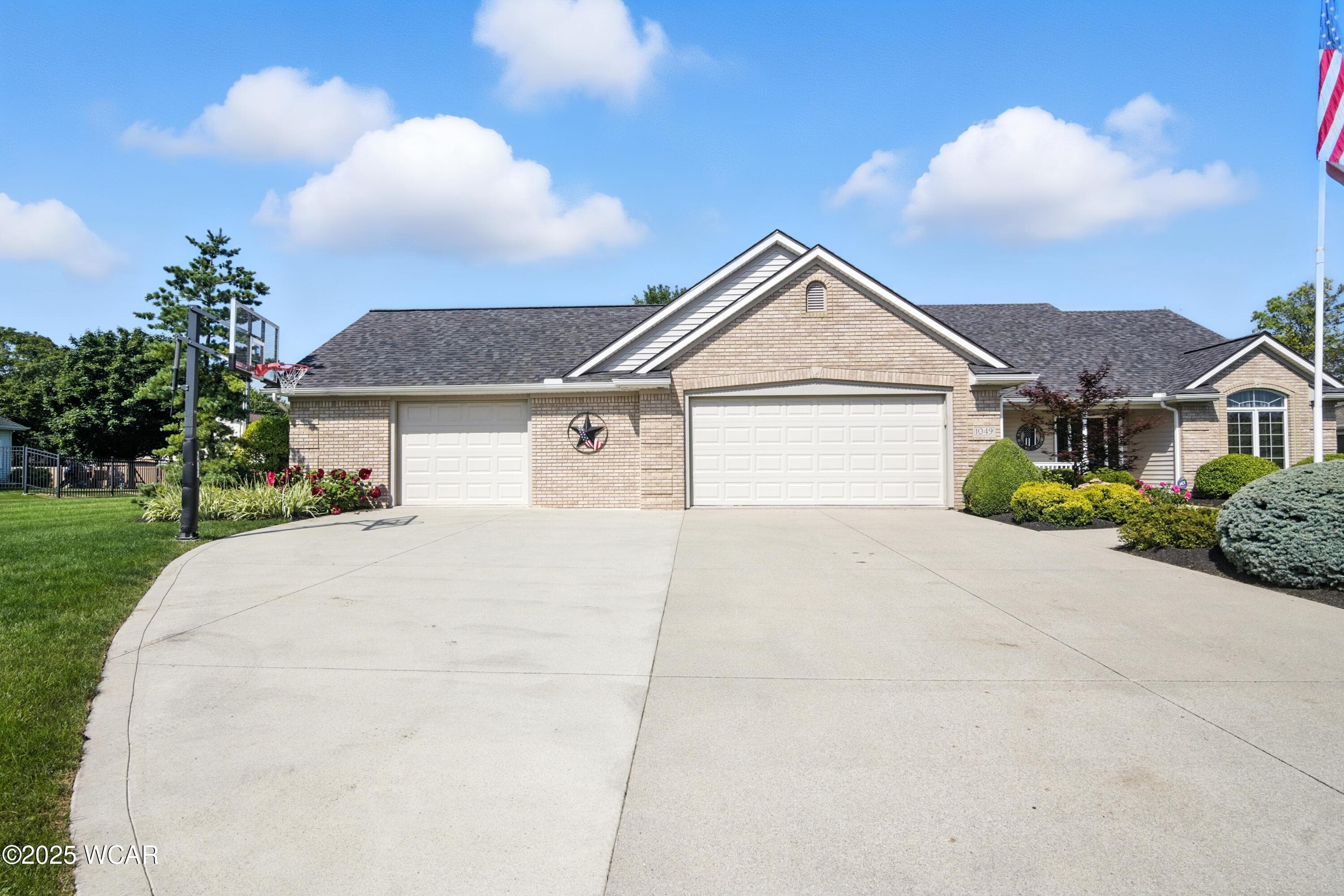 1049 Chippewa photo 4