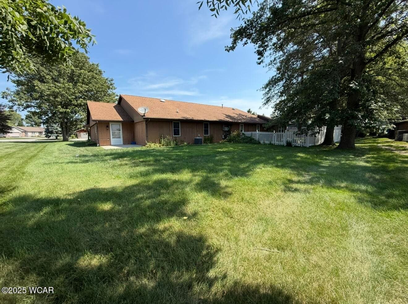650 Golden Oaks Court 19 photo 3