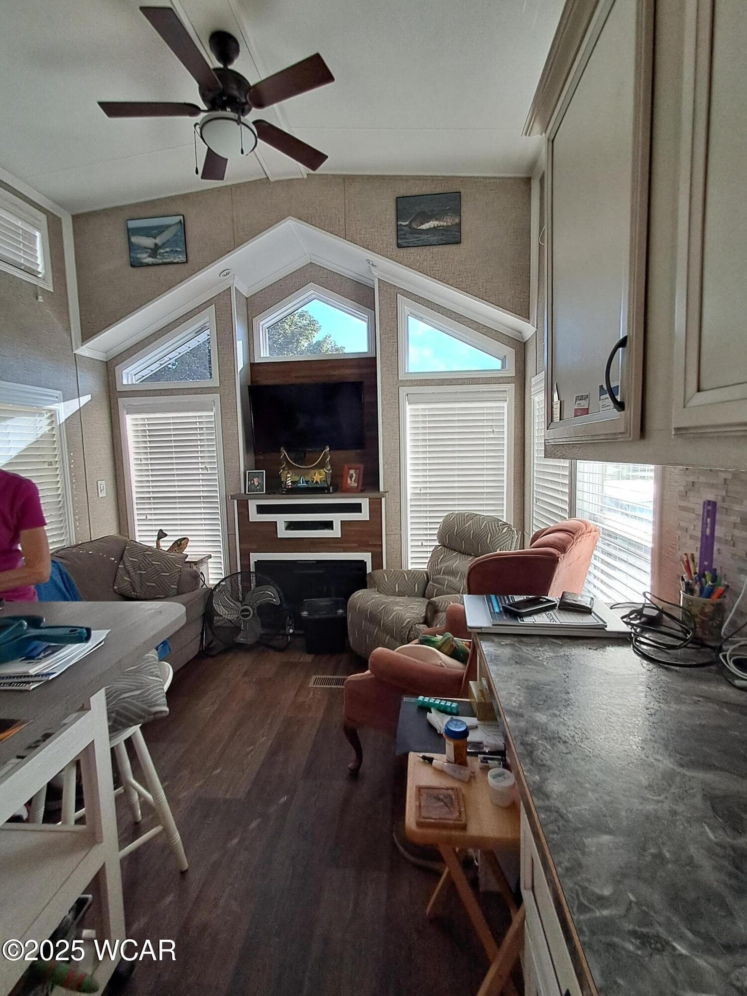 11377 TR 266 photo 5