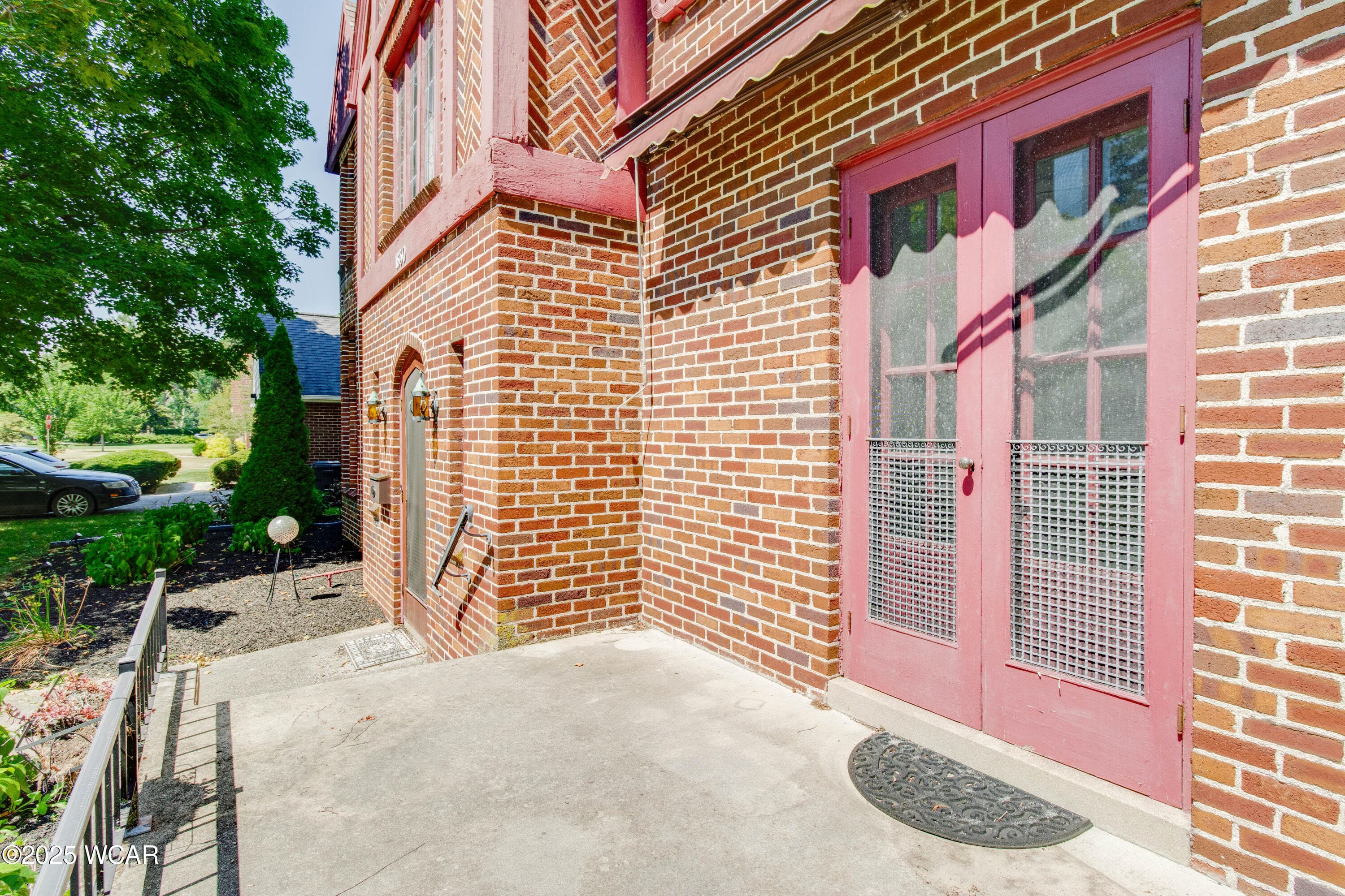 1630 Market photo 5