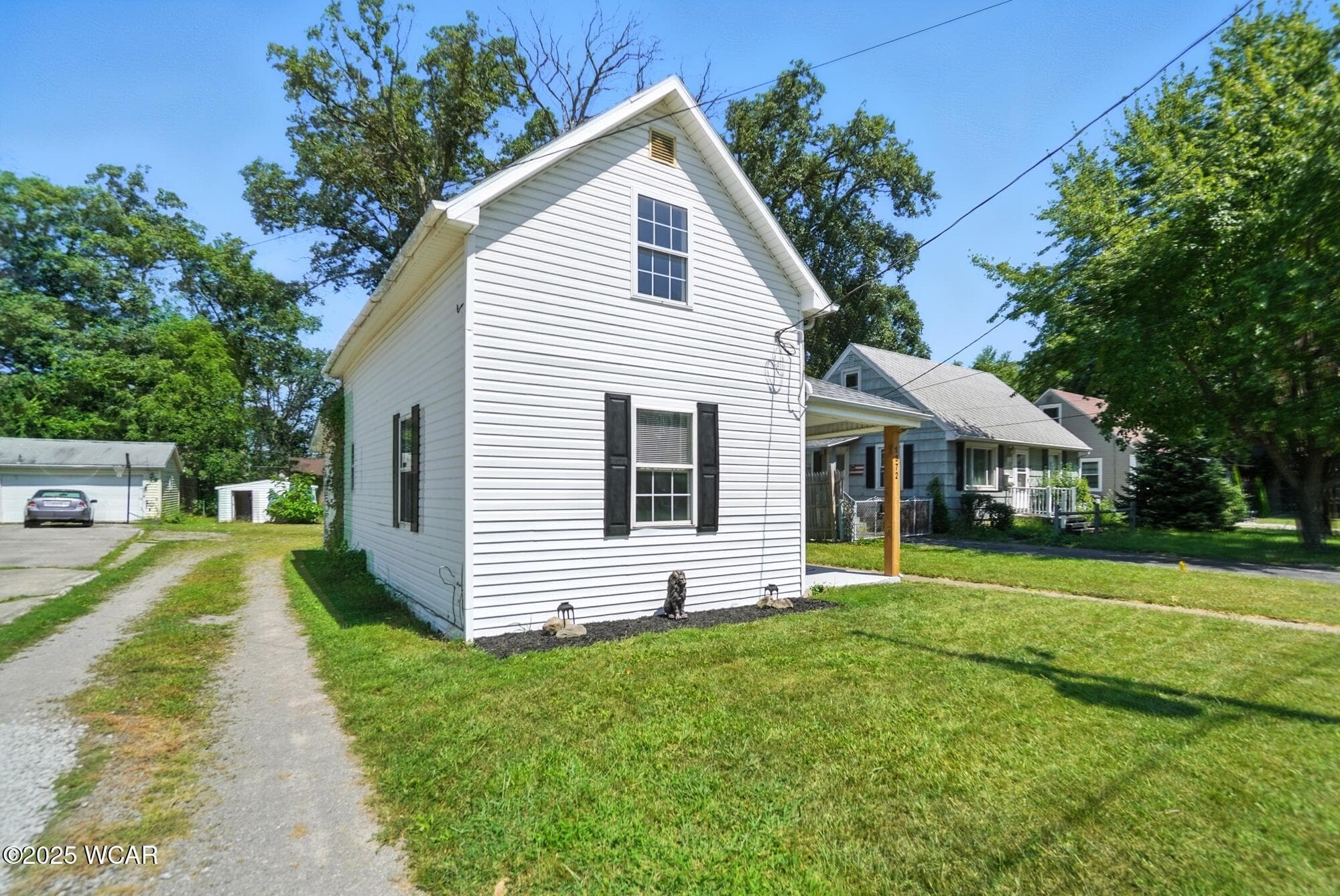 1372 Latham photo 2