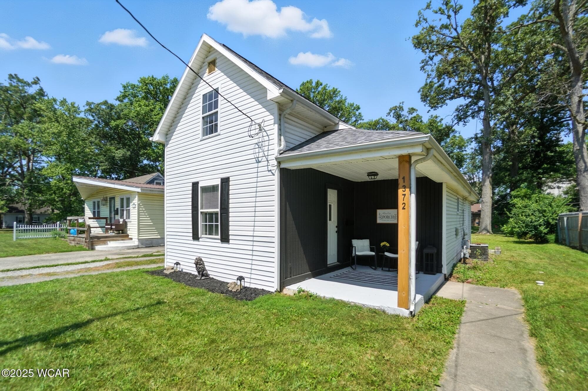 1372 Latham photo 3