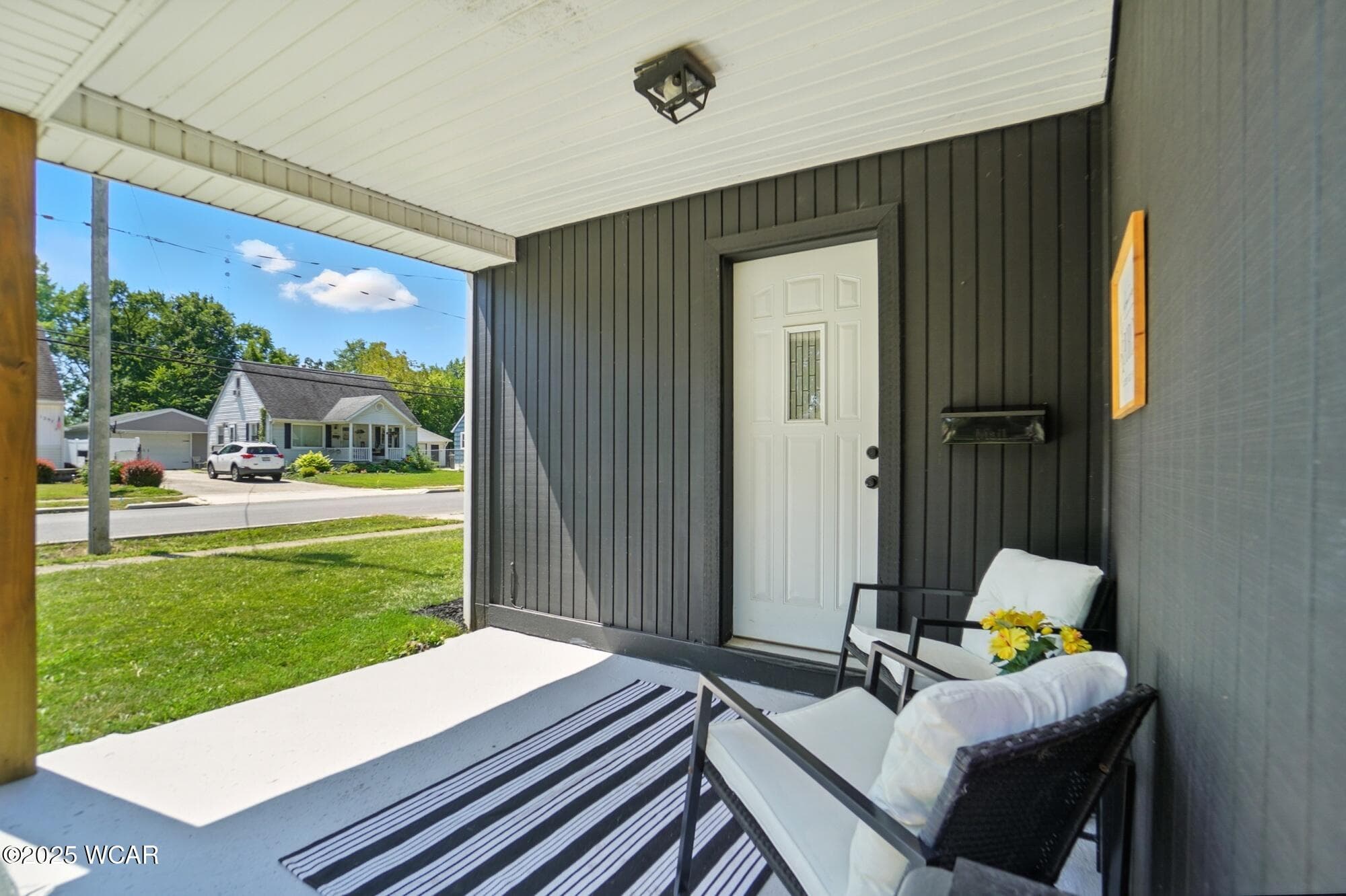 1372 Latham photo 5