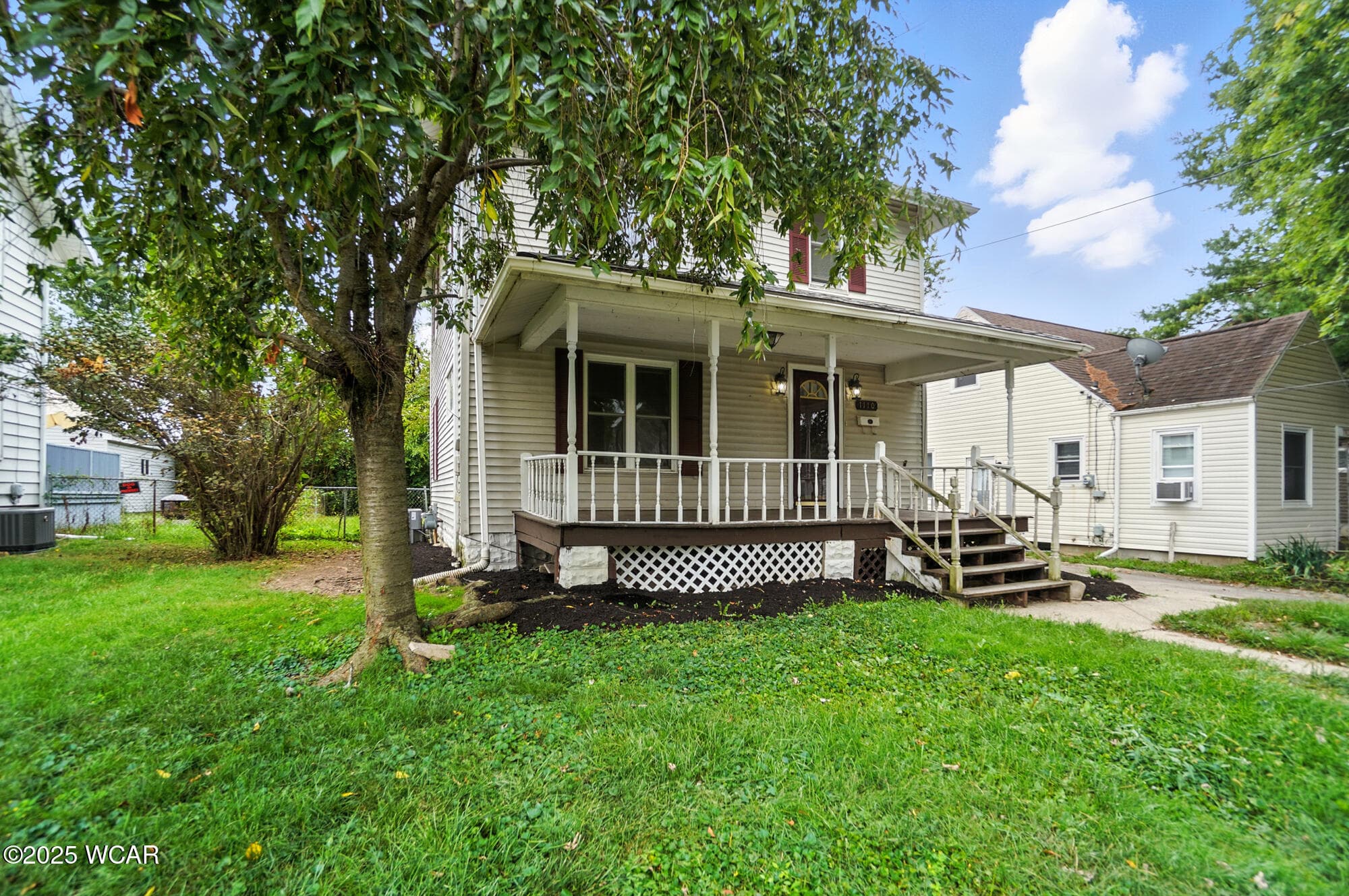 1110 Baxter photo 3