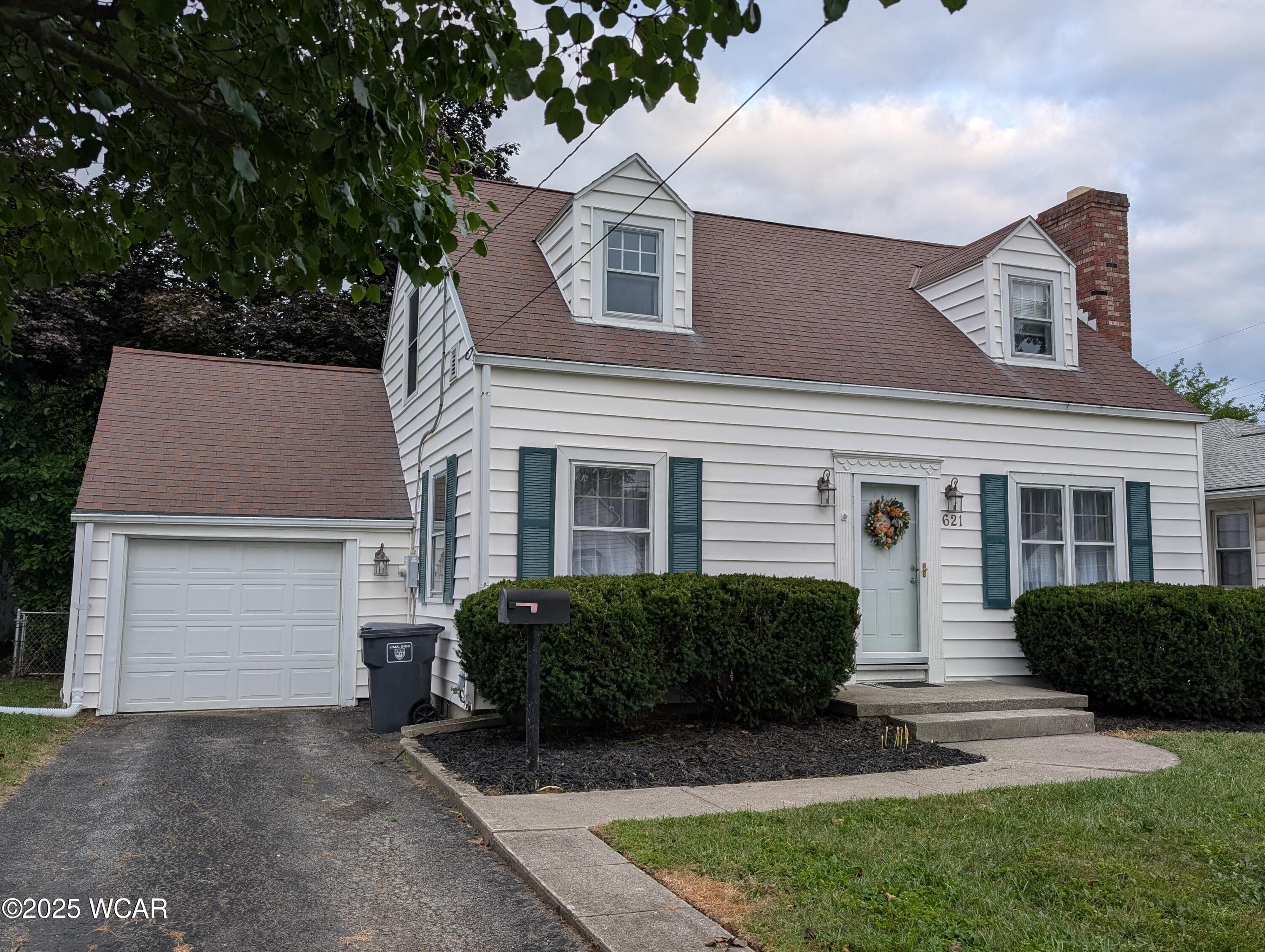 621 Fairfield photo 3