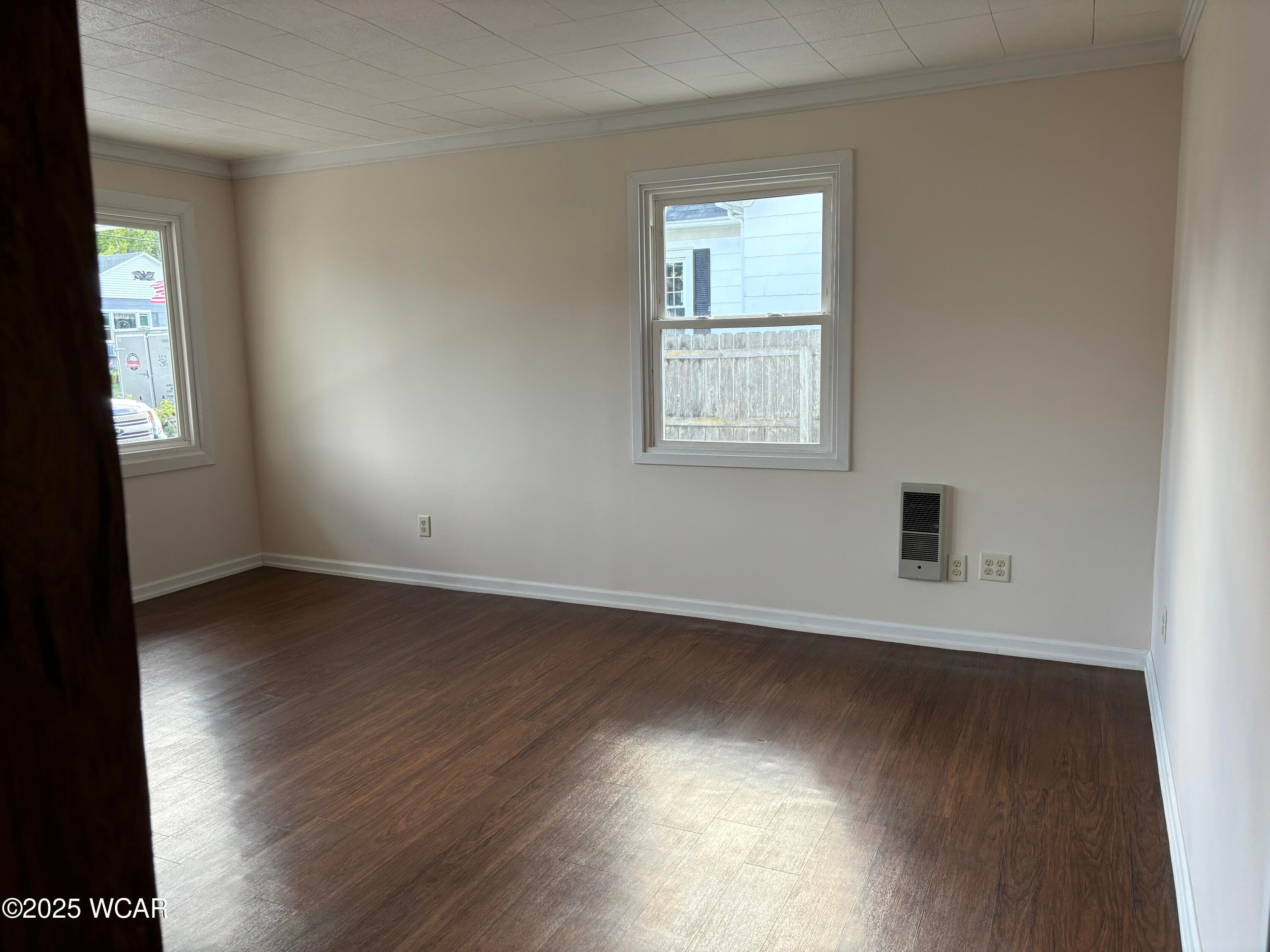 634 7th St. photo 4
