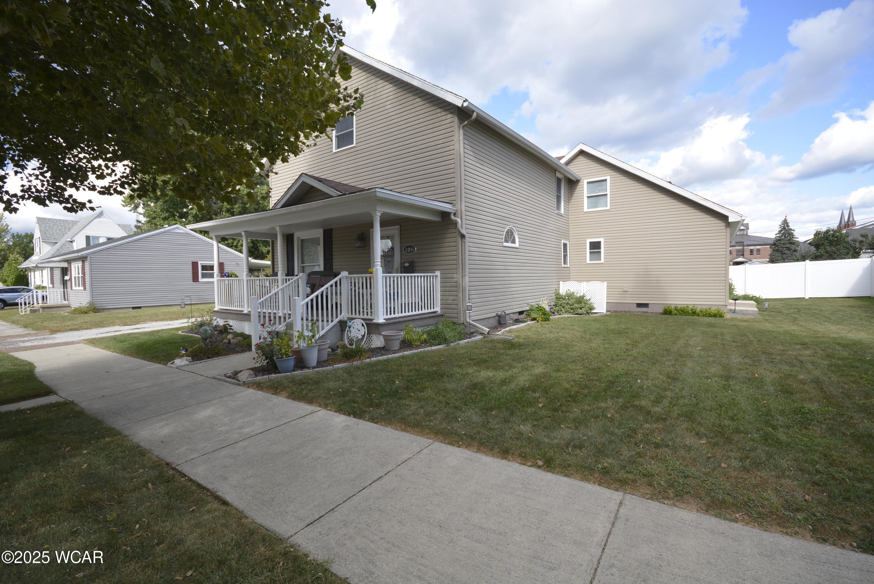 208 Court photo 3
