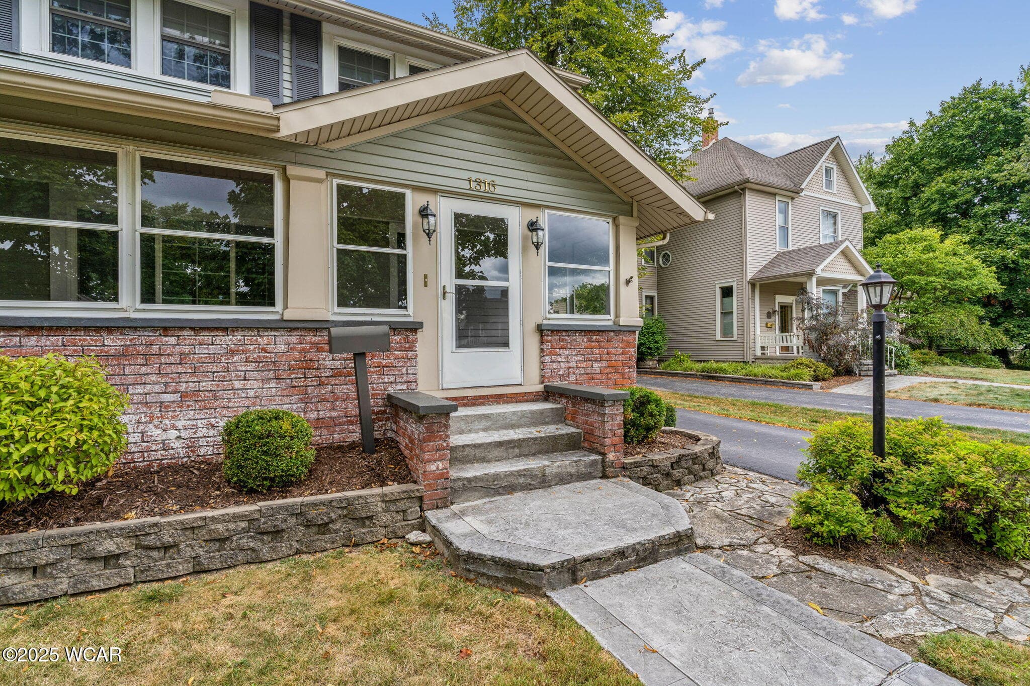 1316 Hurd photo 3